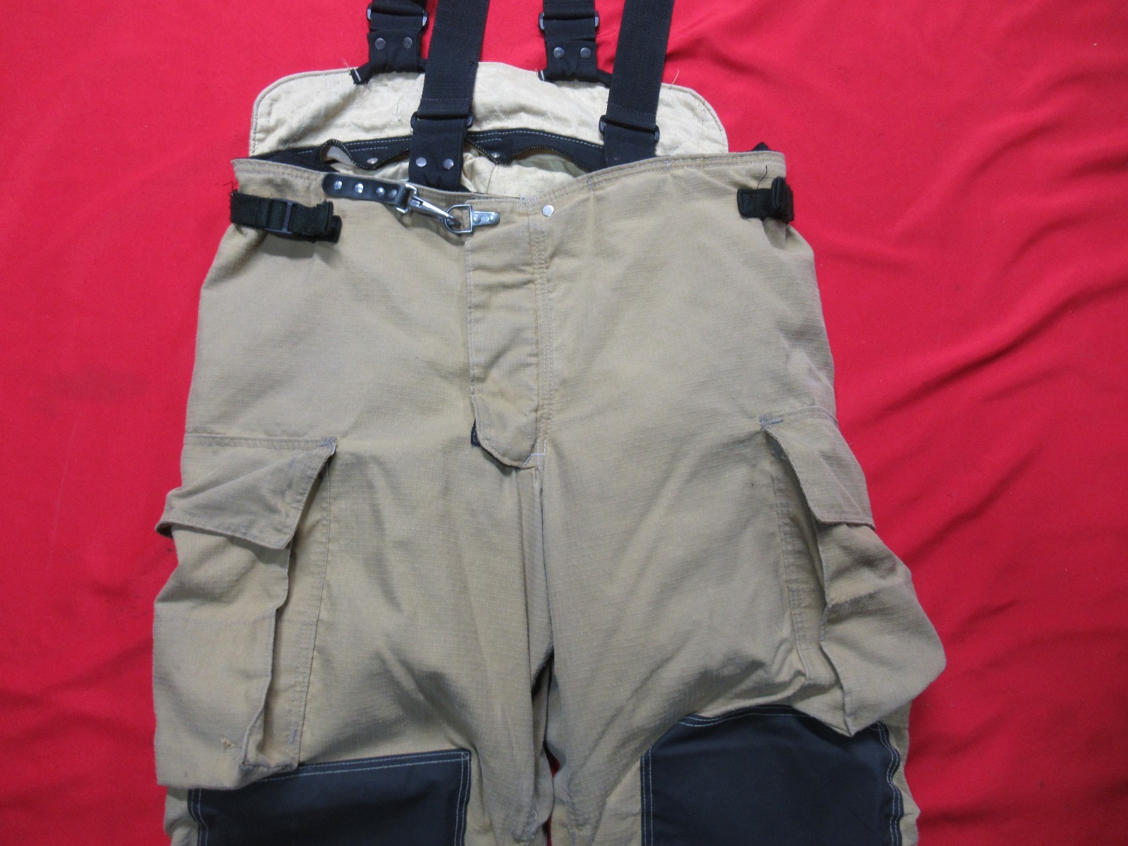 Mfg 2016 GLOBE GXCEL 42 x 32 Firefighter Turnout Bunker Pants FIRE RESCUE GEAR