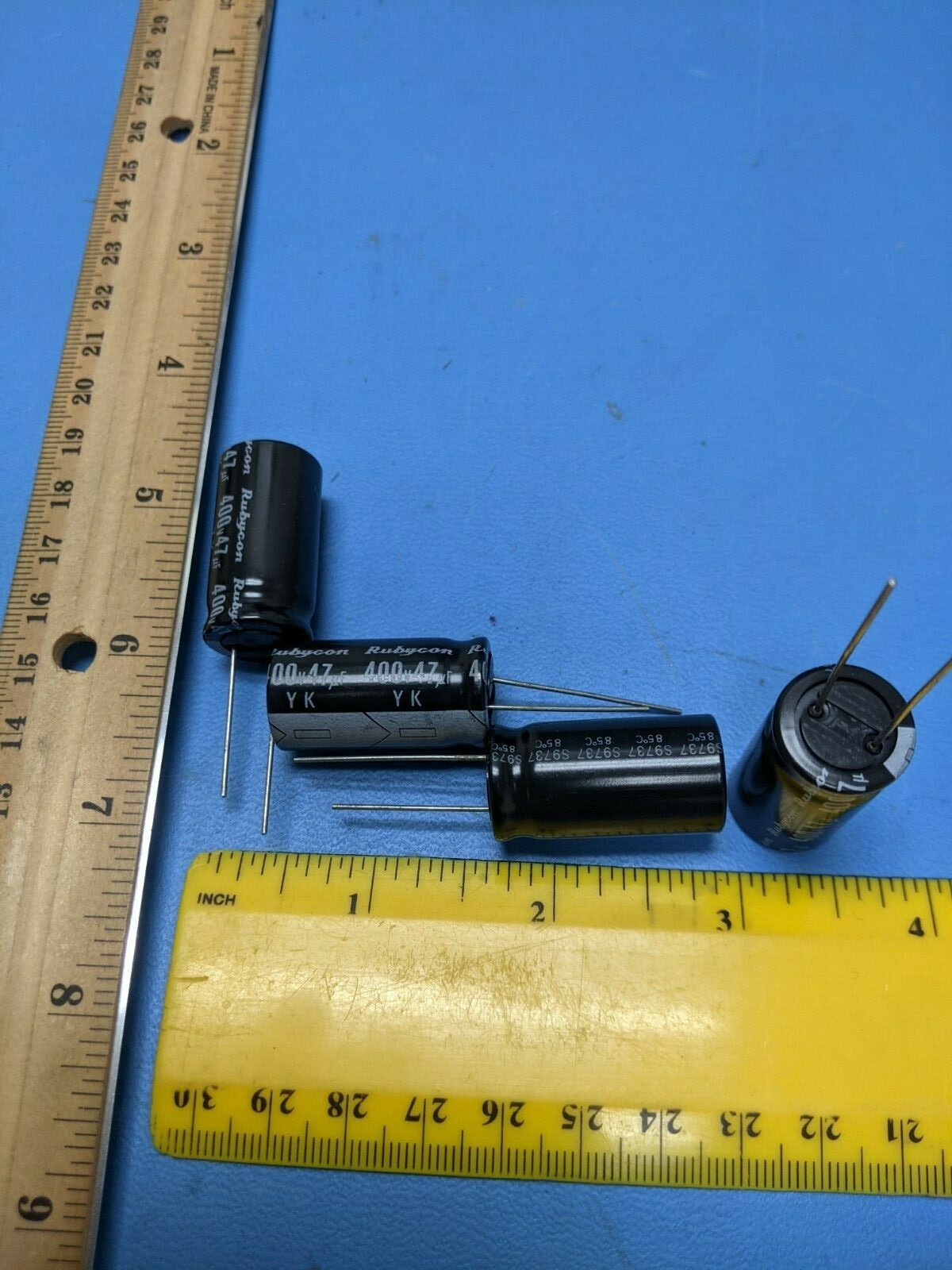 100 PCS Capacitor 47uF/47mF , 400V Electrolytic Radial Rubycon RS-118, 400KY47M