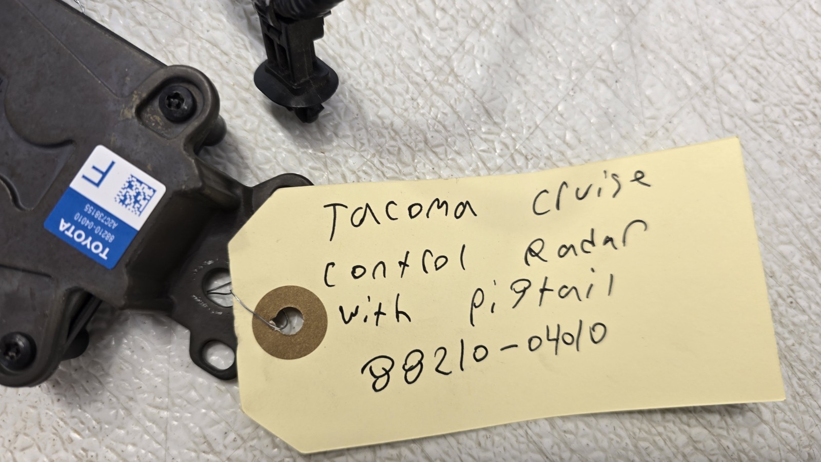 2018 - 2023 TOYOTA TACOMA CRUISE CONTROL RADAR WITH PIGTAIL 88210-04010 OEM