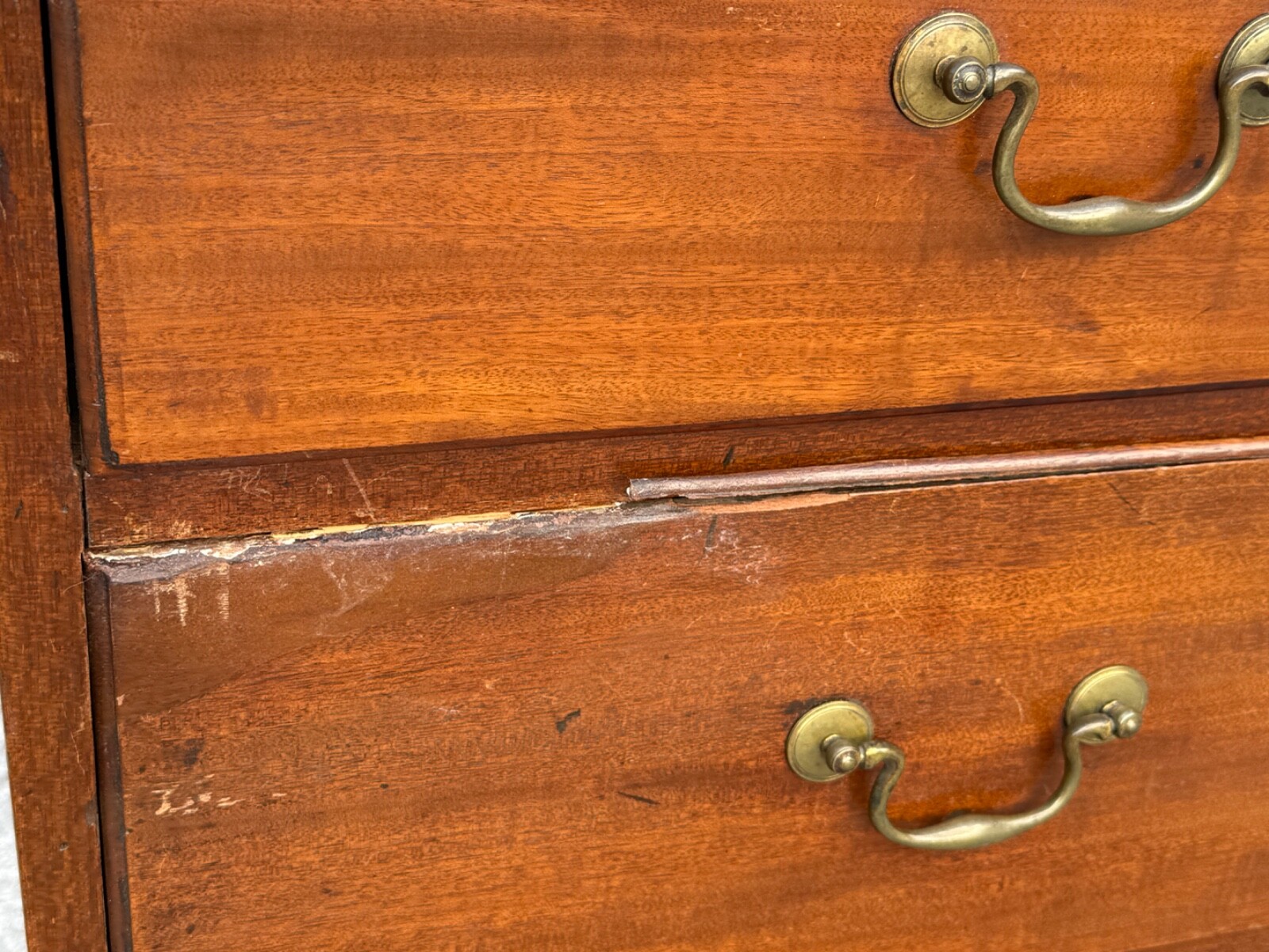 Antique walnut chippendale chest of drawers dresser bracket feet 1780 country
