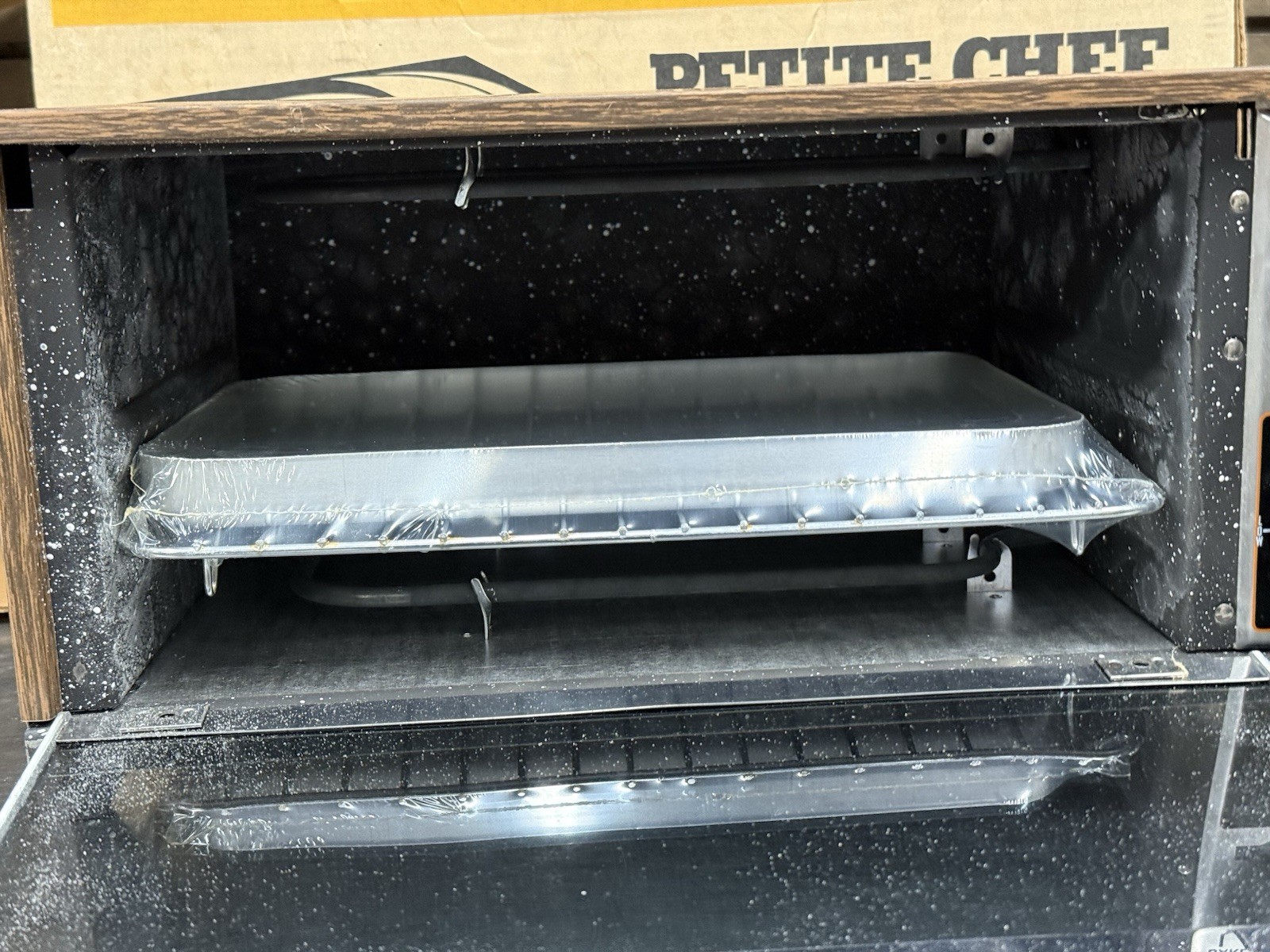 Vintage Black Angus Petite Chef Toaster Oven Broiler Warmer Woodgrain Finish