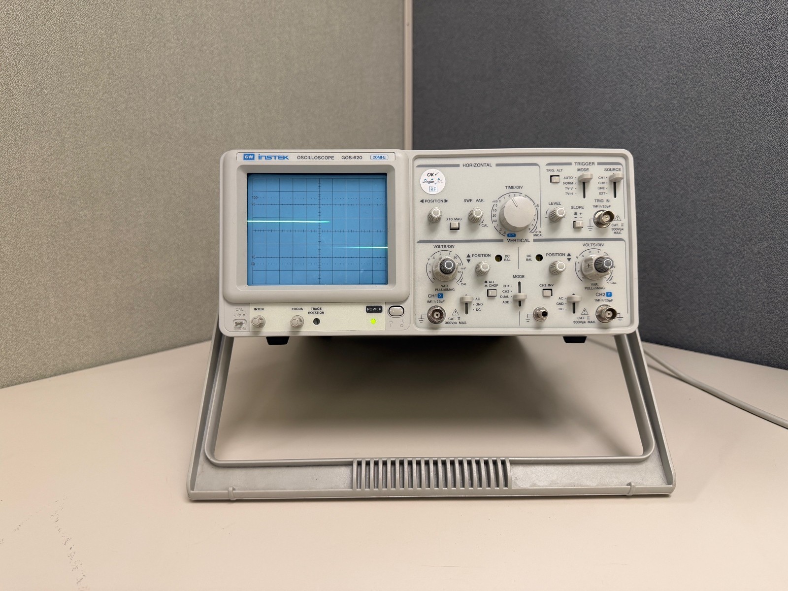 GW Instek GOS-620 20Mhz 2-Channel Dual Trace Oscilloscope