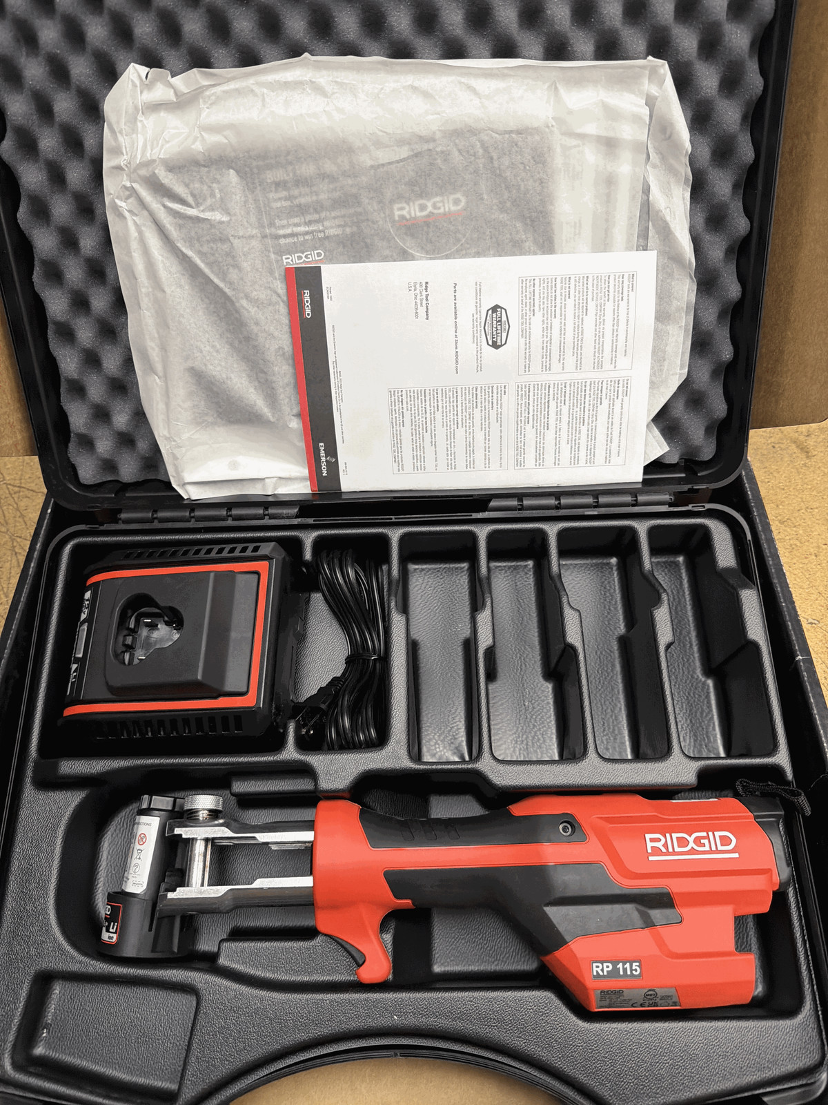RIDGID RP 115 Mini Press Tool Kit 1/2 in. - 3/4 in. Copper & Stainless Fittings