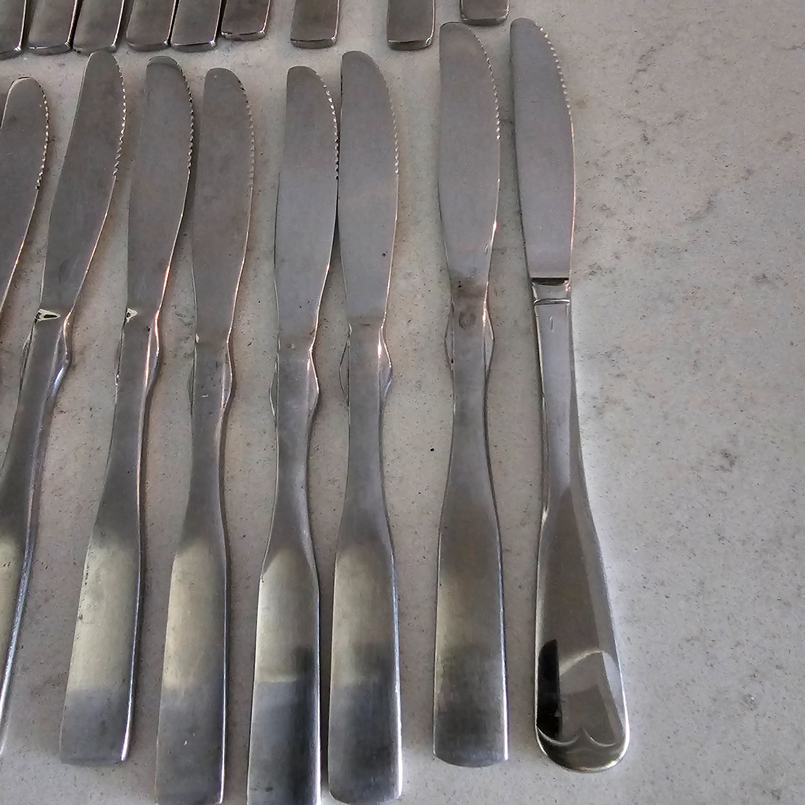 Restaurant Supplies 48 Dinner Knives Flatware Silverware Adcraft Backbay