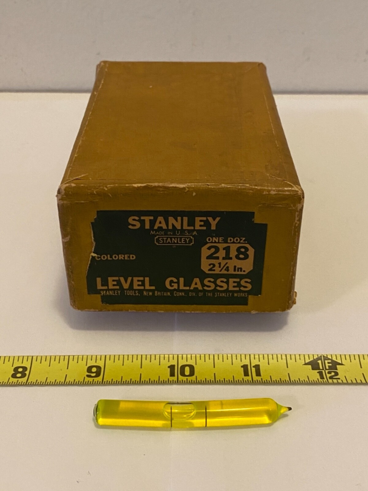 STANLEY No. 218 - COLORED 2-1/4” REPLACEMENT LEVEL GLASS VIAL W/BOX - NEW