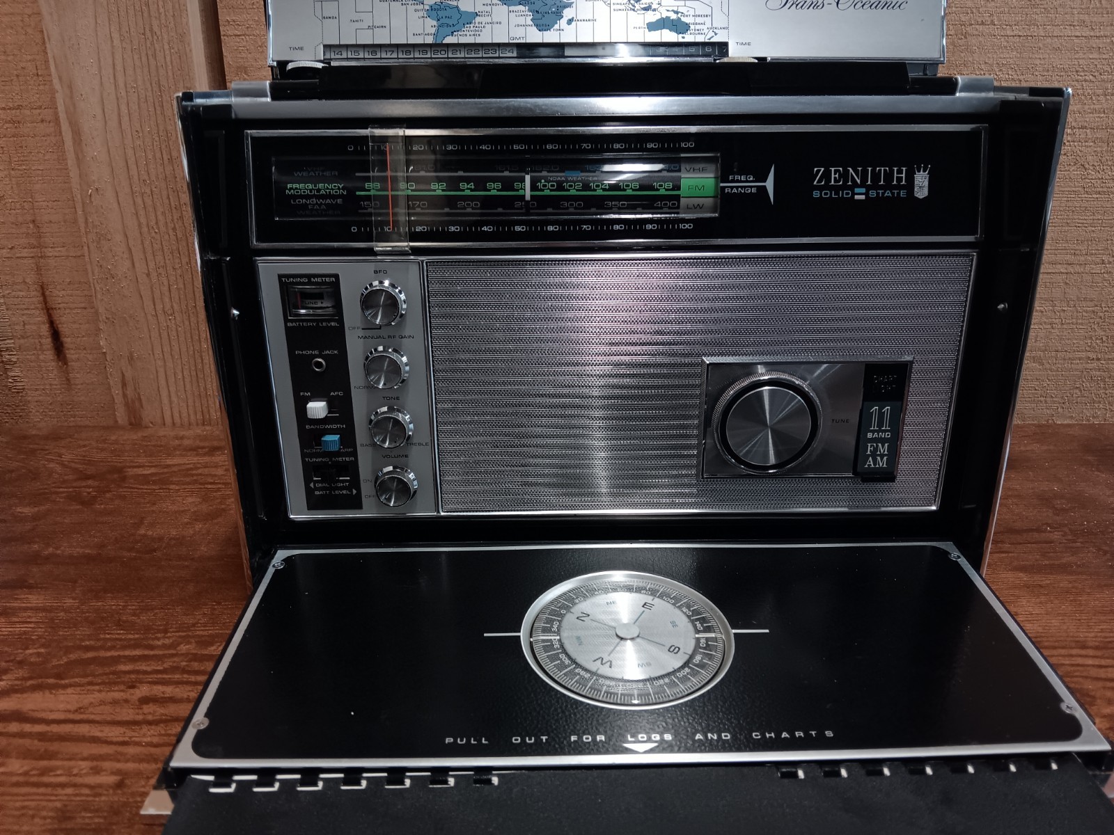 Vintage Zenith Multi-Band Radio Trans-Oceanic Model 7000 VERY CLEAN