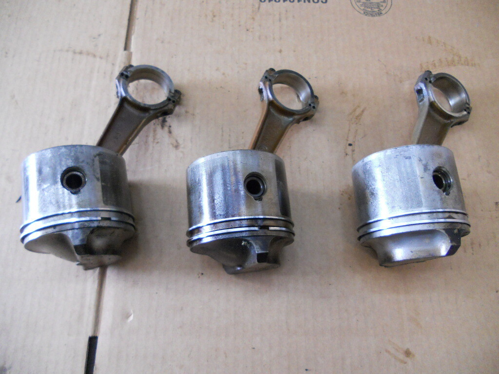 Johnson Evinrude 100-112-115 Piston 396588 Connecting Rod 392591