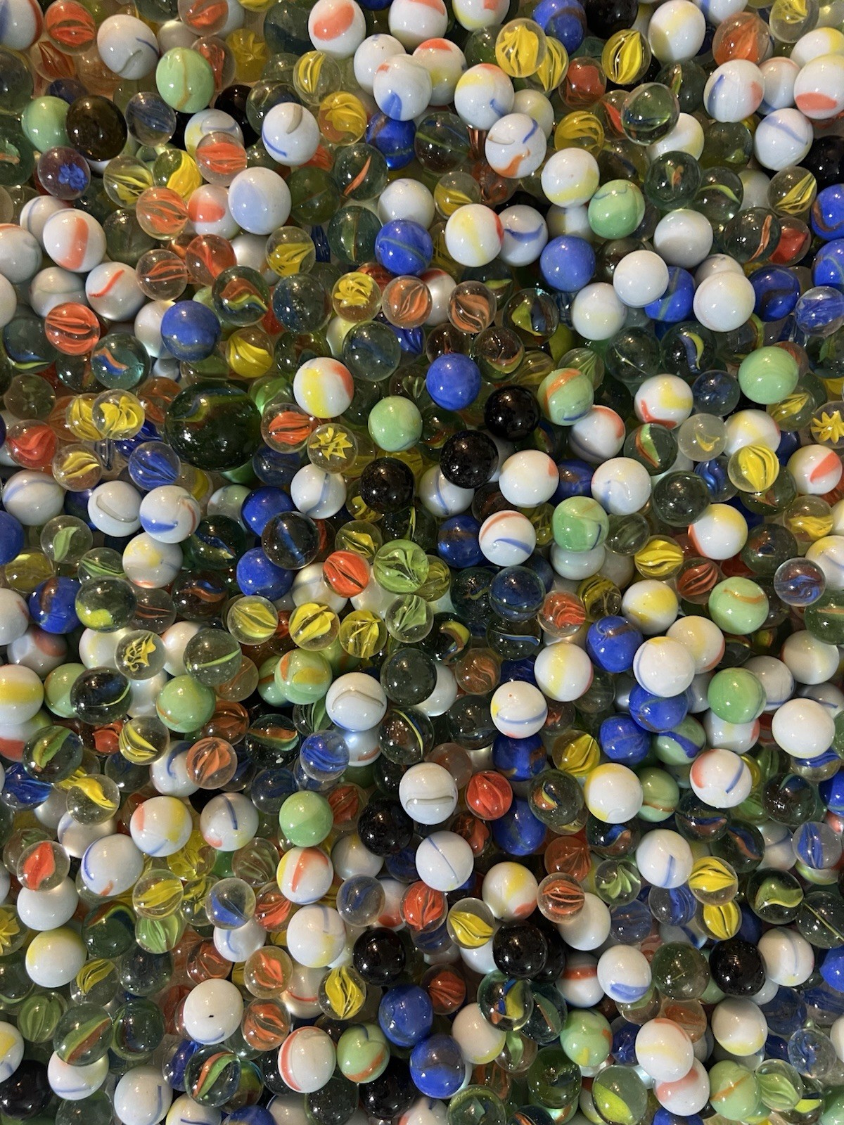 Marbles Lot Offf 1000 Pieces