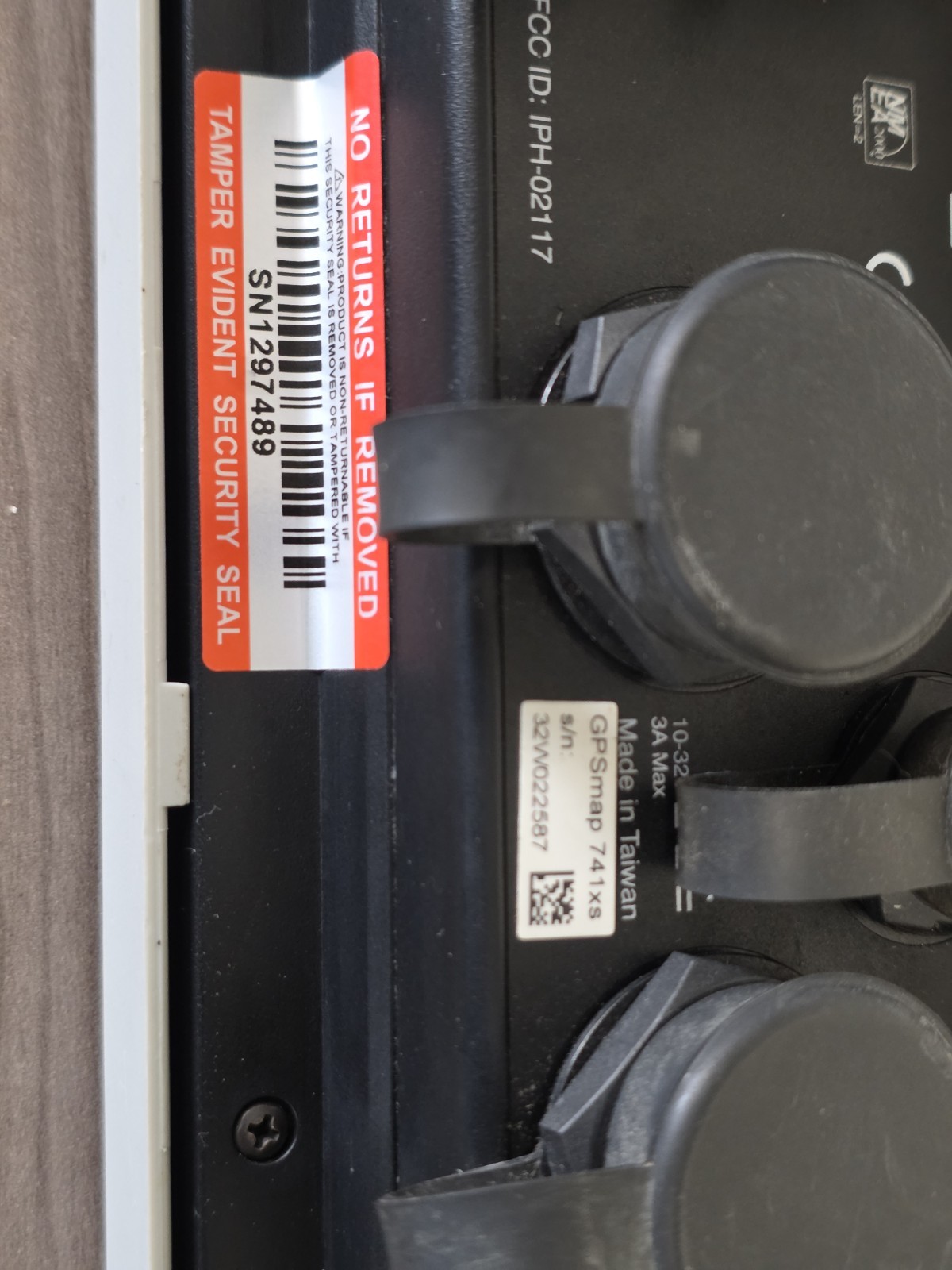 Garmin GPSmap 741XS GPS Chartplotter Multifunction Display W/ Cover & Cable