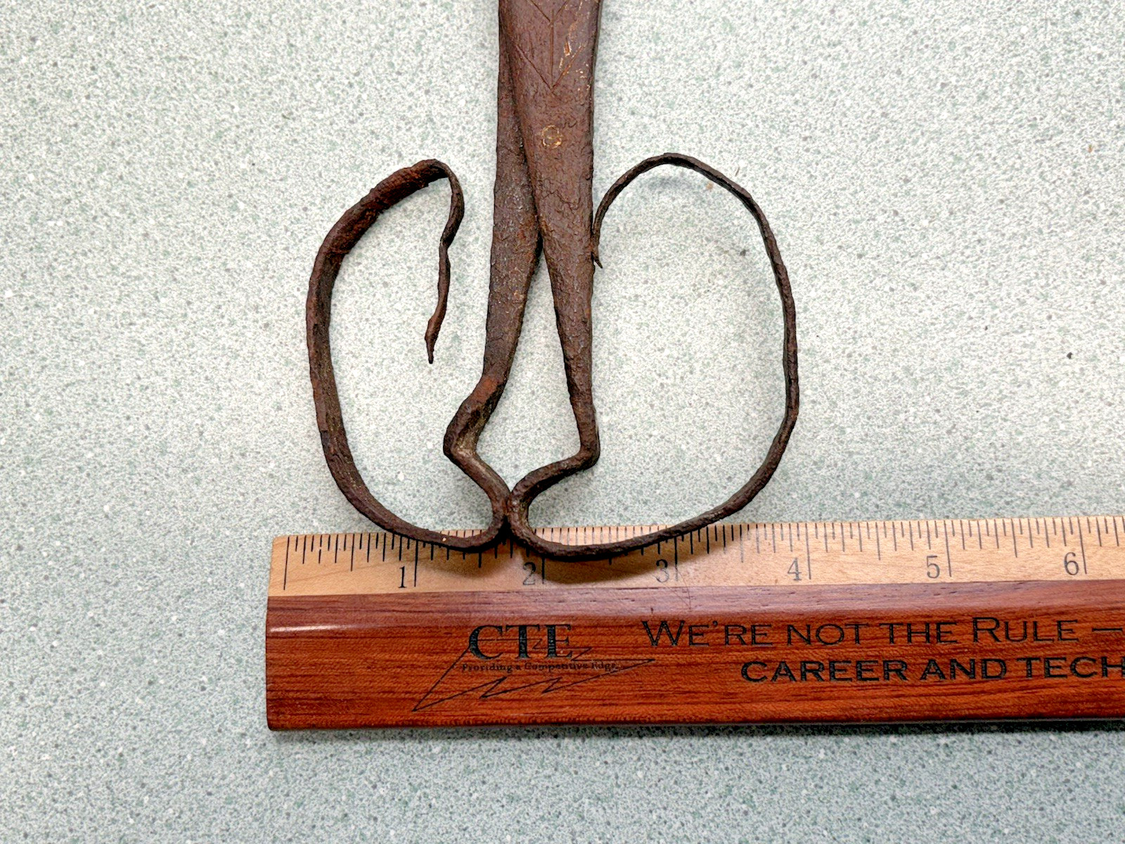 REVOLUTIONARY WAR ERA BLACKSMITH HAND-FORGED IRON SCISSORS good CONDITION RARE