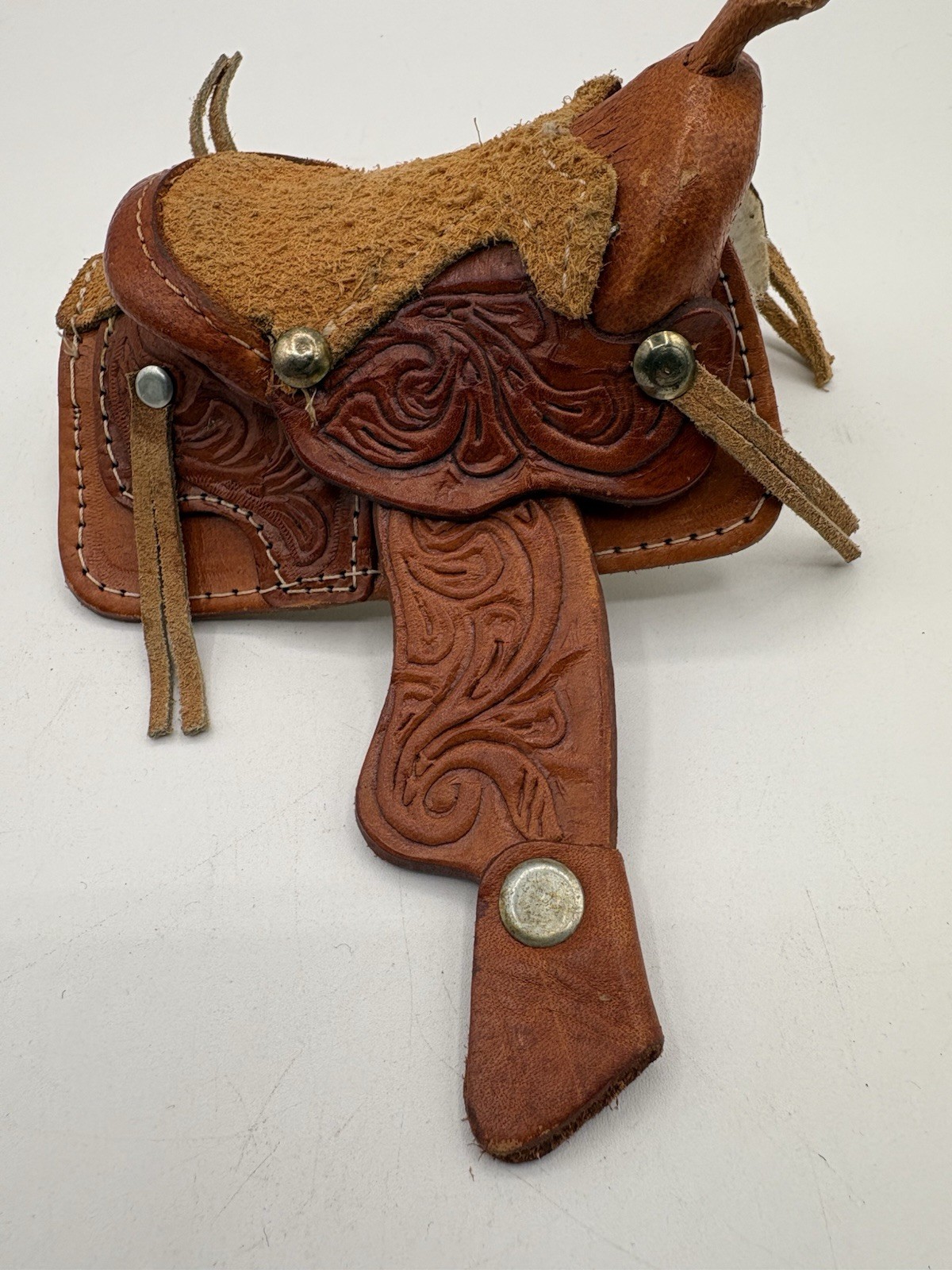 Vintage MINIATURE Western HORSE SADDLE Tooled Leather TOY OR SALESMAN SAMPLE