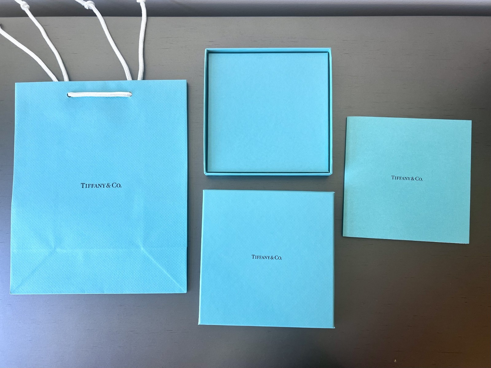 Tiffany & Co. Empty Gift Card Box with Insert & Shopping Gift Bag Display