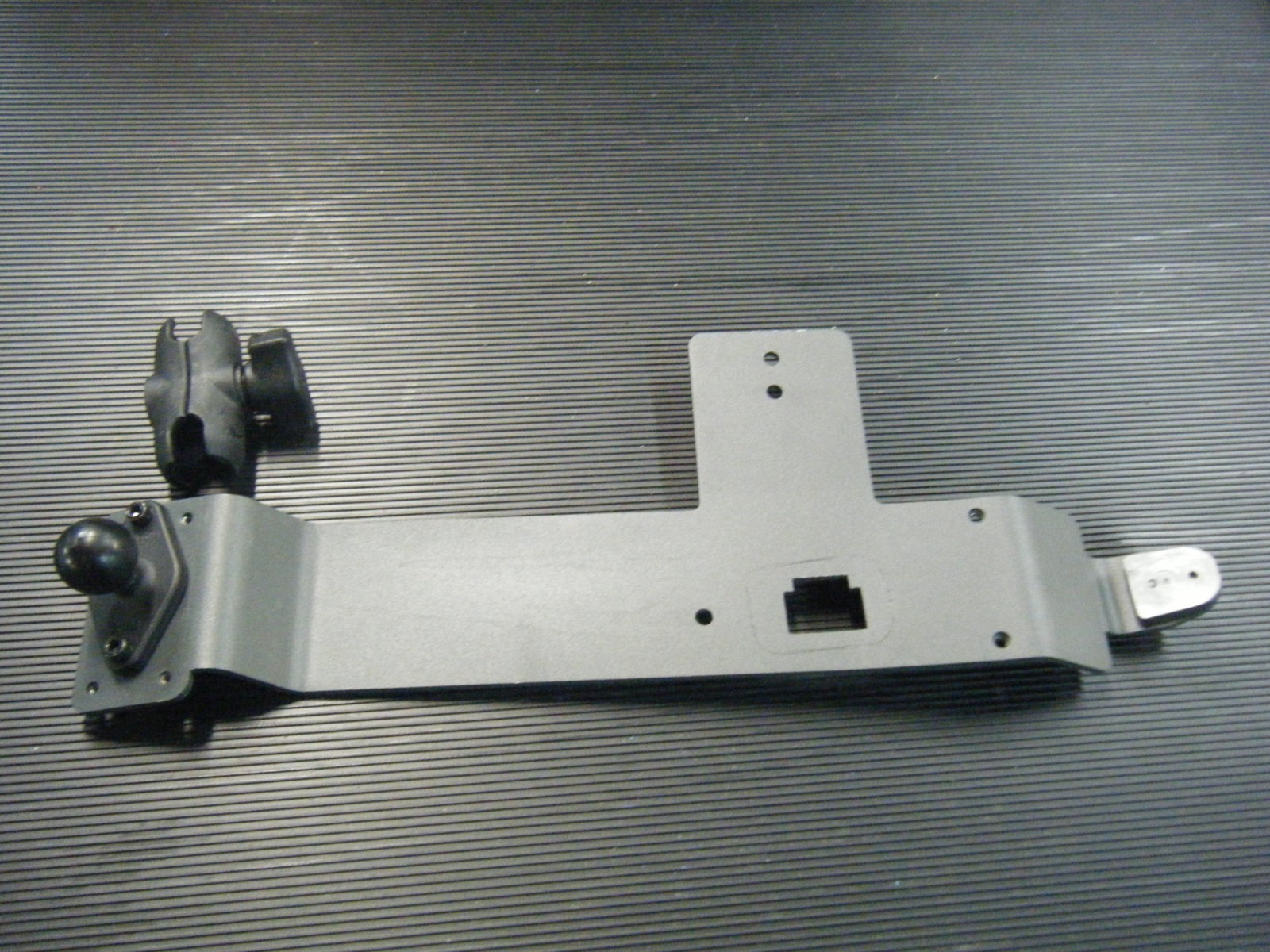 WATCHGUARD 4RE MOUNTING BRACKET FOR 2011 THRU 2019 FORD EXPLORER POLICE UTILITY