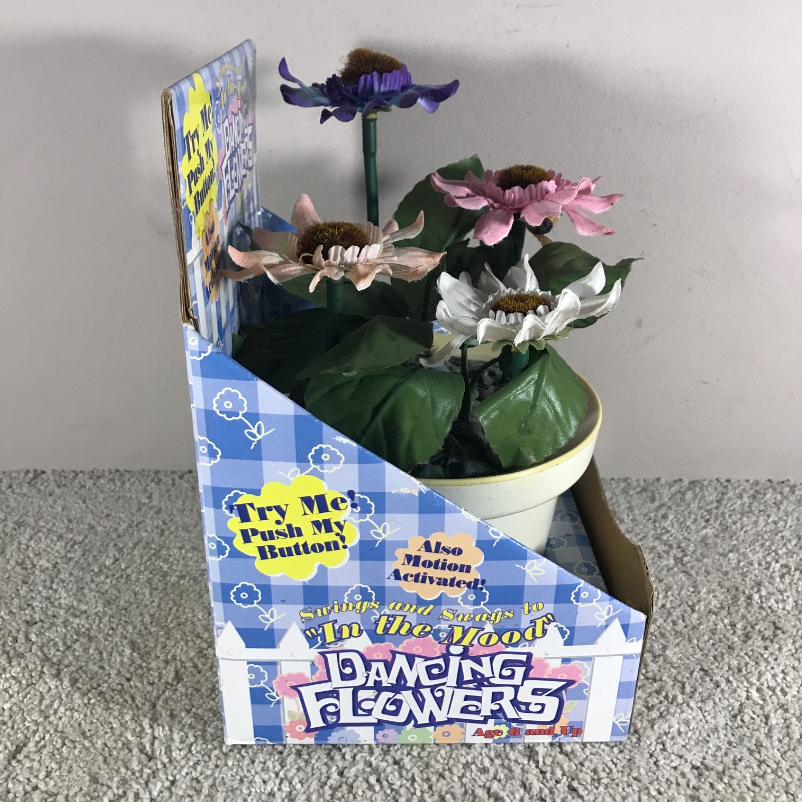 Gemmy Dancing Flowers "In The Mood" Animated Motion Activated Vintage 1998 Video