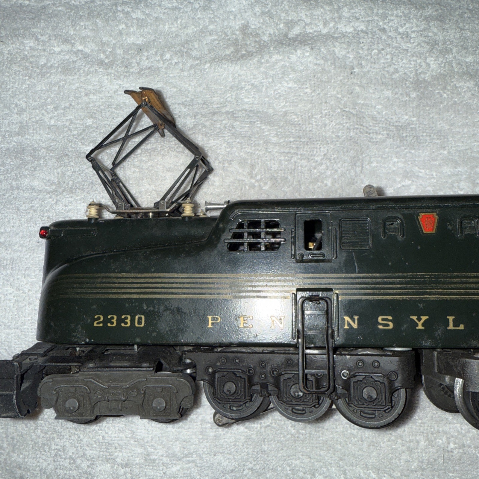 (B) Lionel O Gauge 2330 Pennsylvania GG-1 Electric Locomotive 5 Stripe Green