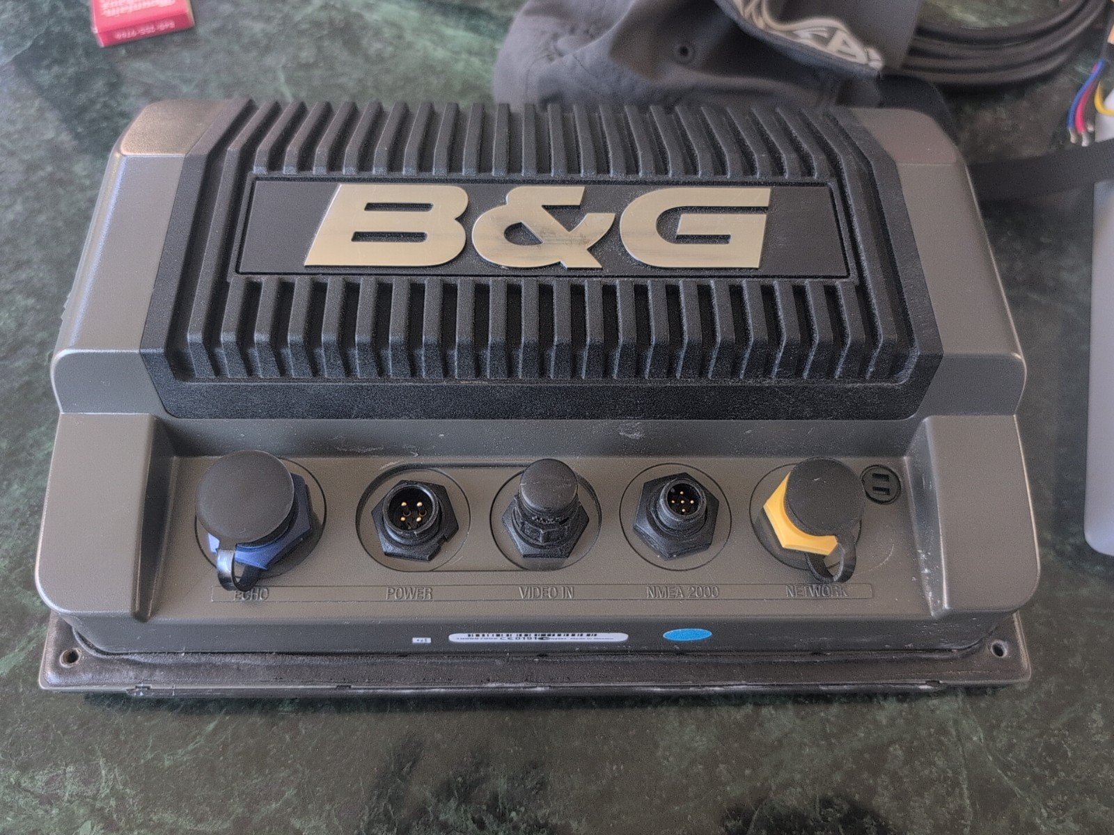 B&G Zues Touch T8 Chartplotter MFD Display. Works great. Cover & cable incl.