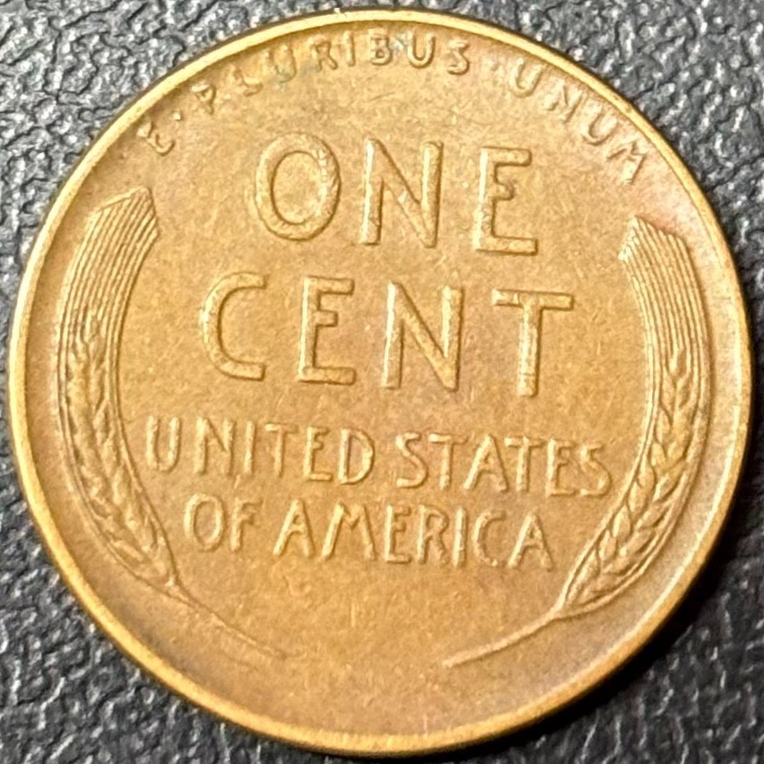 1942-D Lincoln Wheat Cent • Fine to Extra Fine • Denver Mint • Semi-Key