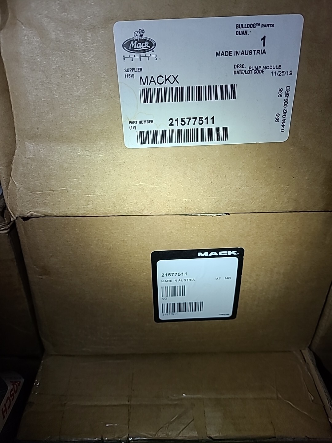 Genuine OEM Volvo Mack def pump 12 volts 23753850 23753845