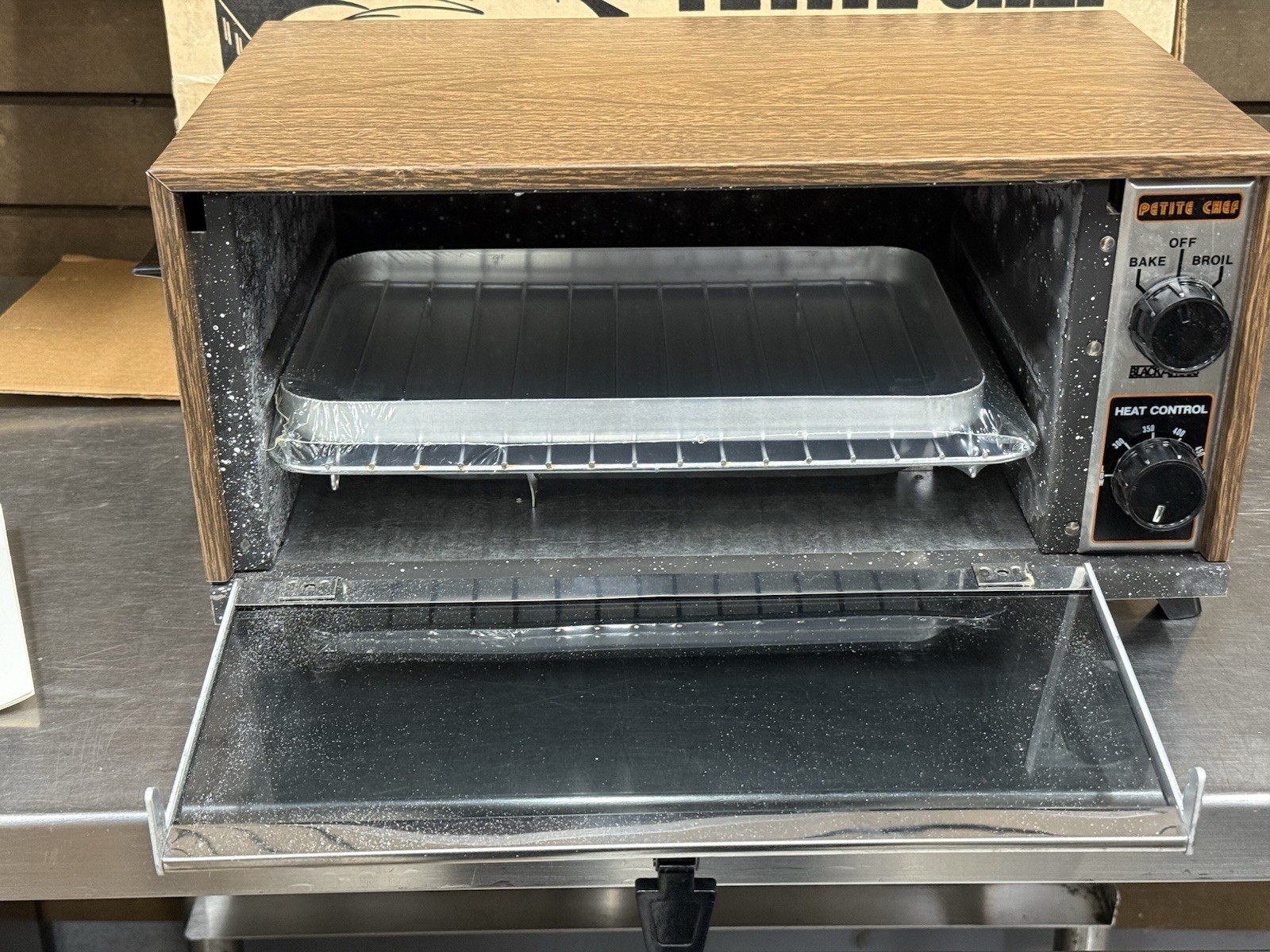 Vintage Black Angus Petite Chef Toaster Oven Broiler Warmer Woodgrain Finish