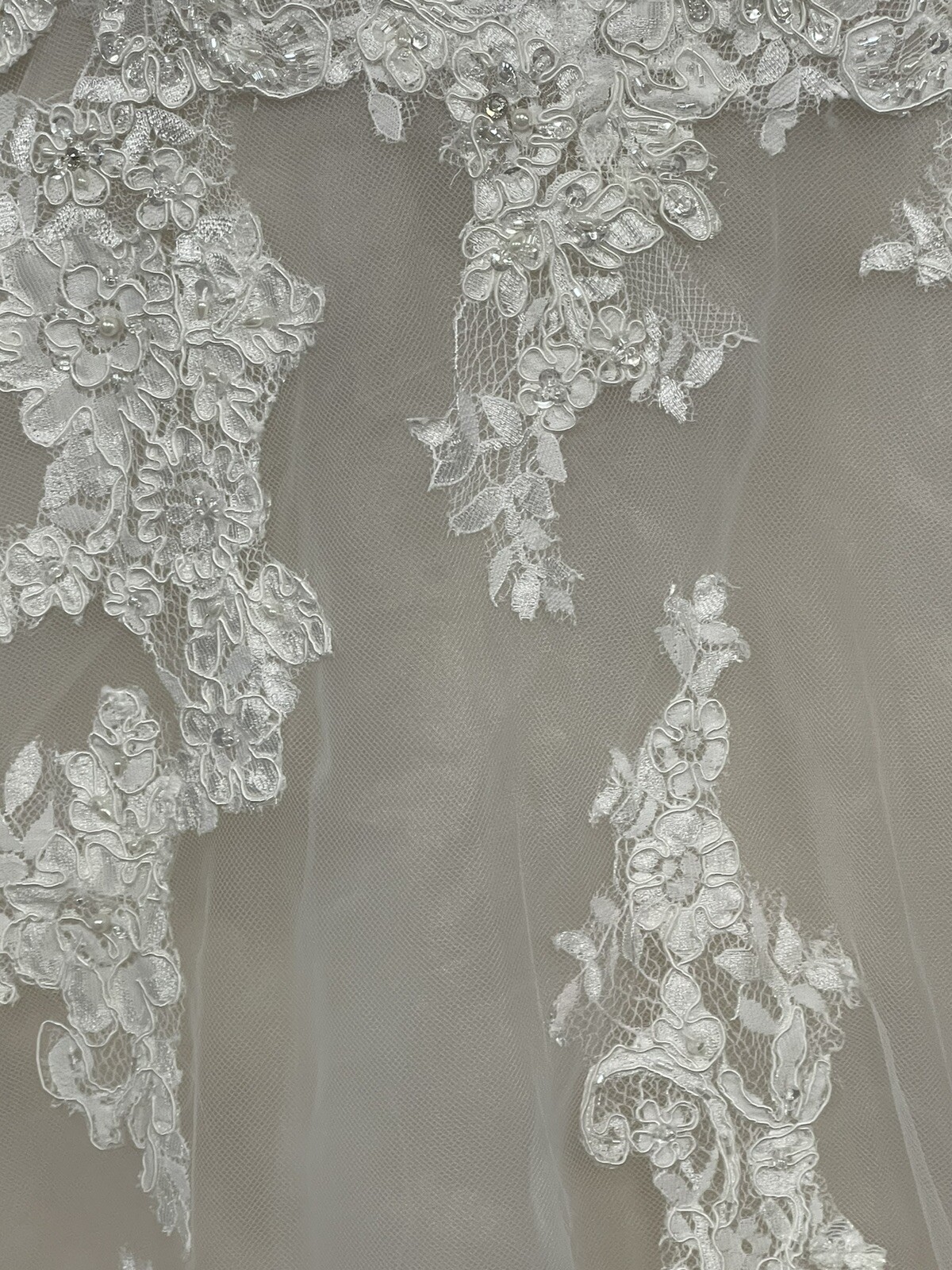 David Tutera Bridal Wedding Dress Sz 18 Crystals beading, simply amazing Ivory