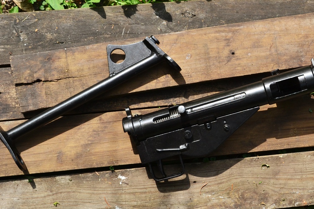 British Sten MK II 9mm Submachine Gun - Enfield - UK WWII - Prop - Denix Replica