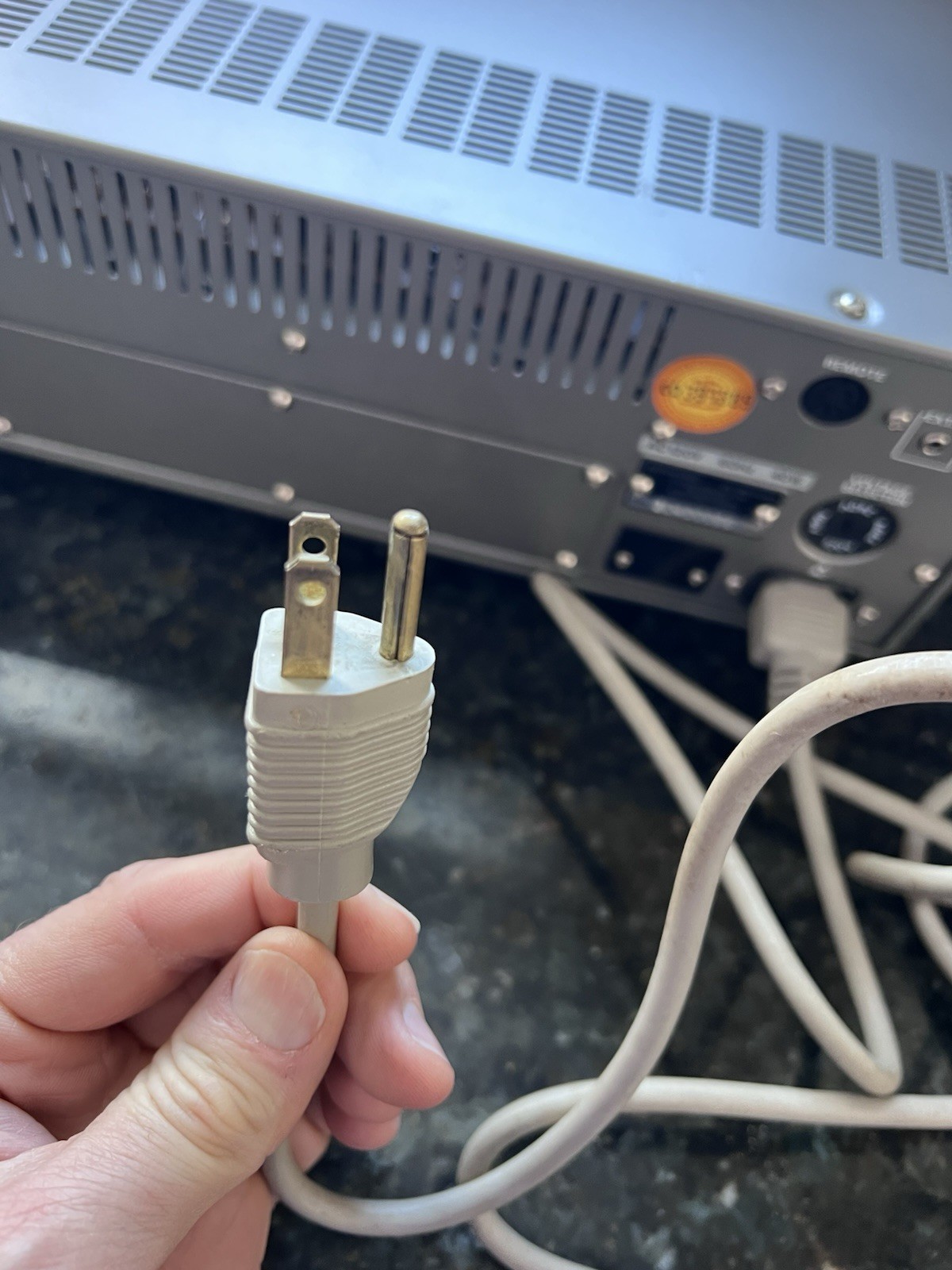 KENWOOD R-2000 Shortwave AM Fm CW LSB Radio Communications Receiver Working