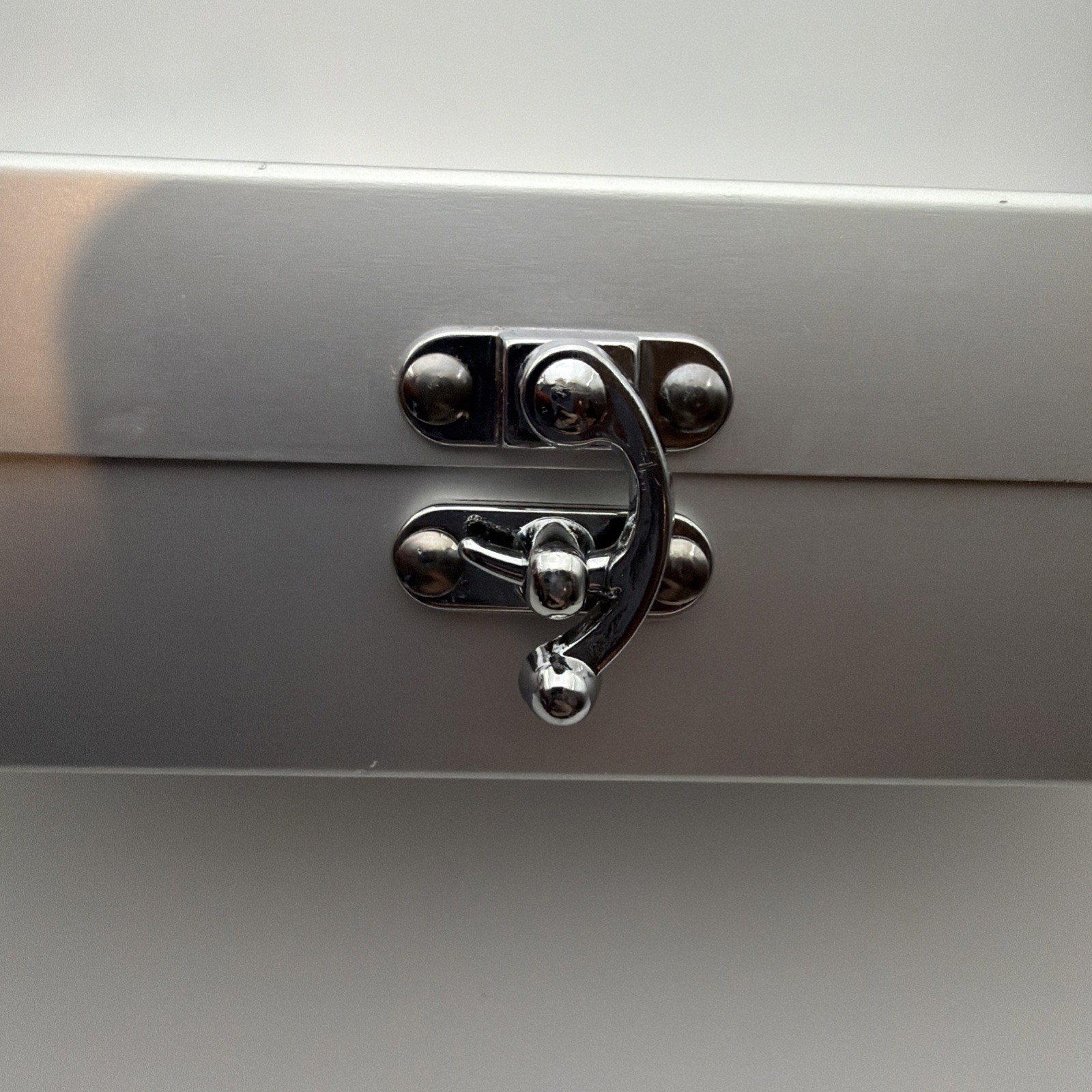 Metal CD/ DVD Aluminum Hard Shell Double Sided Case CD 64 Disc Holder UNIQUE