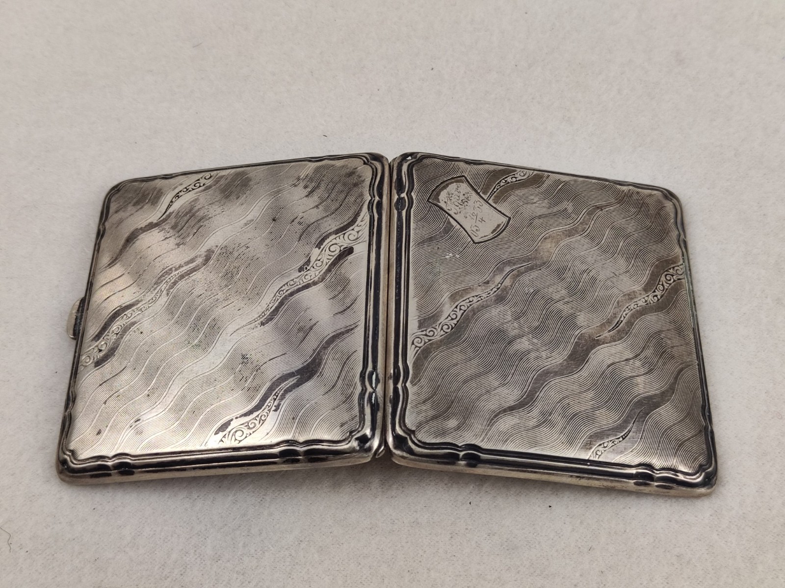 A Swedish silver cigarette case of 830 fineness, Scandinavia,1933. Rare!