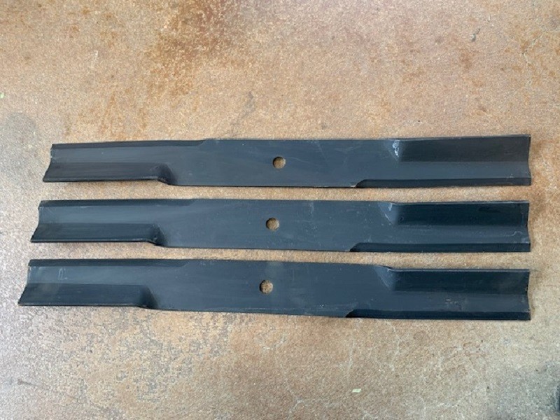 Woods Mower Blades 15127 Set of 3 Cuts Clockwise 24-11/16" long 5/8" center hole