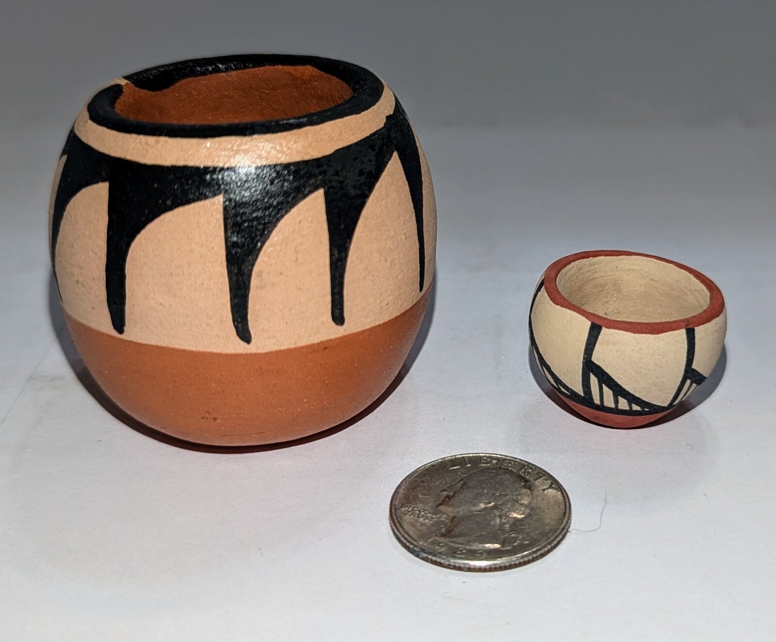 Vtg Native American Mini Pottery x2 Kewa & Jemez Pueblo Signed Lovato & Chinana