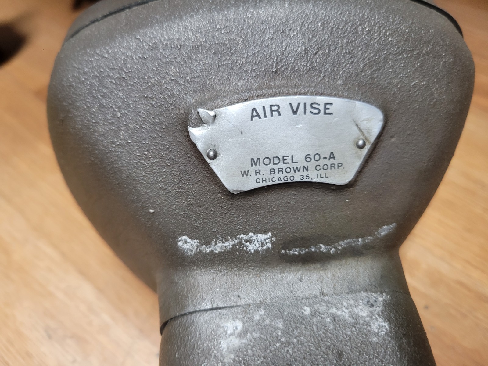 Heinrich Air Vises with Single Acting Cylinder 3"