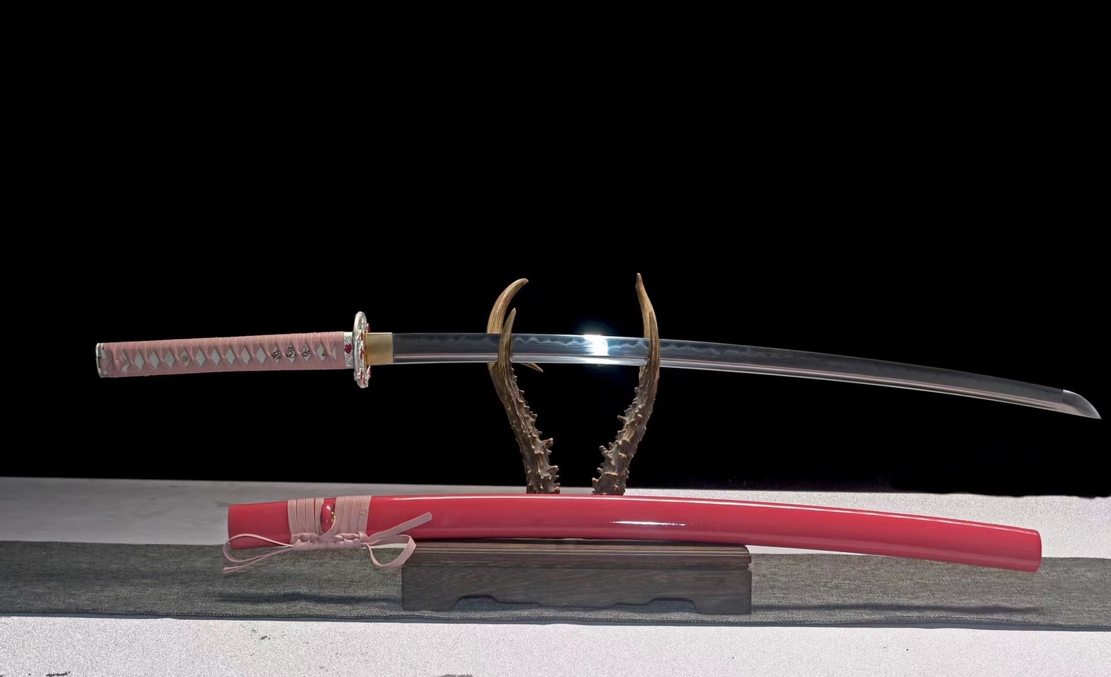 Sakura Pink Katana Clay Tempered 1095 Steel Japanese Samurai Sharp Lady Sword