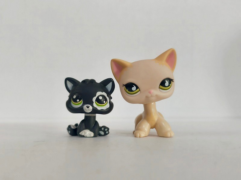 2pcs/lot Littlest Pet Shop LPS Black Kitten and Yellow Cat #733 Figure Toys