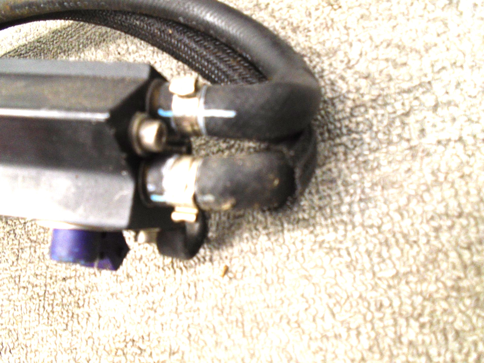 FUEL RAILS W INJECTORS PORT/STARBOARD 852378T5 852379T5 MERCURY OPTIMAX 135 150