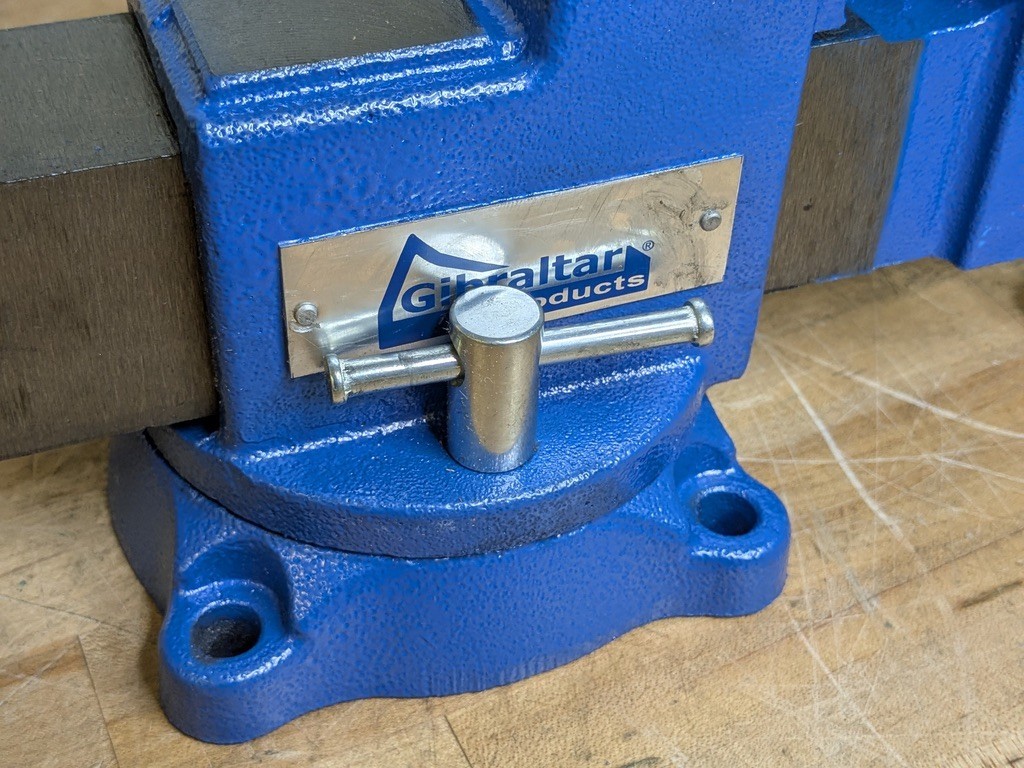 Gibraltar Workshop Bench Vise w/ Swivel Base 4" Jaw Width 4" Opening Capacity