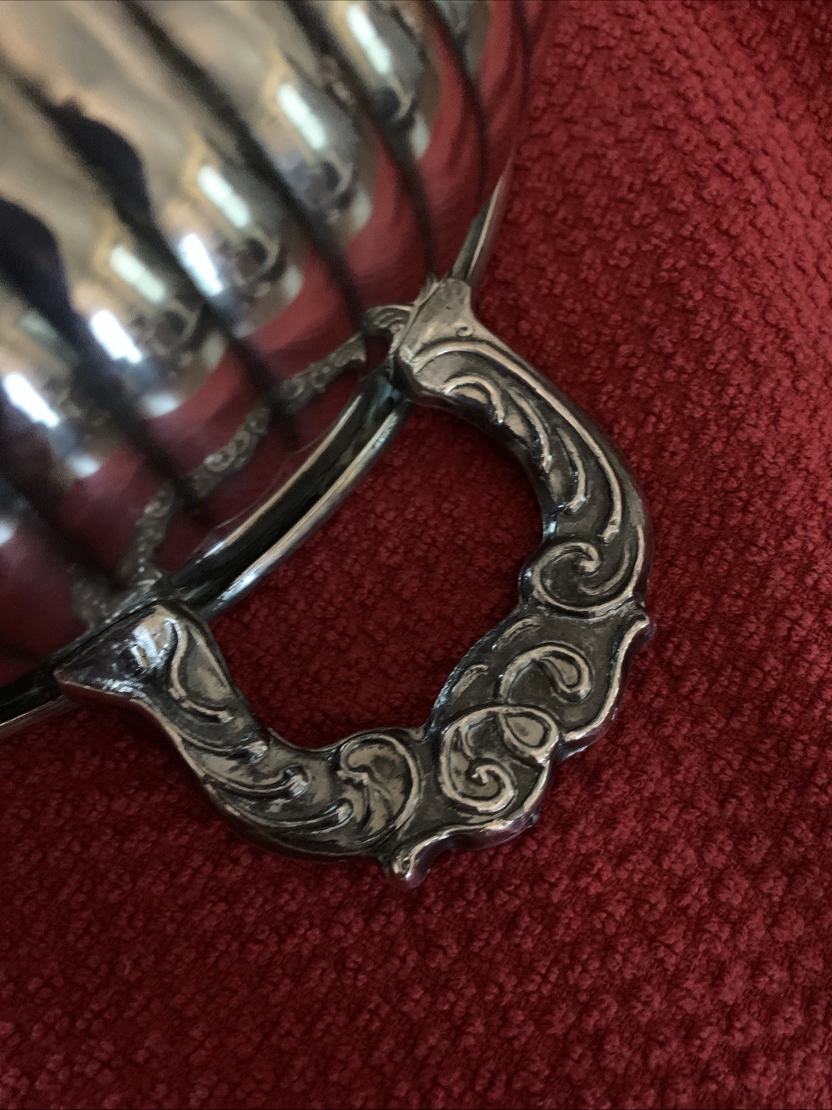 Leonard EP Silver Plated Three Footed Casserole Dish W/handles