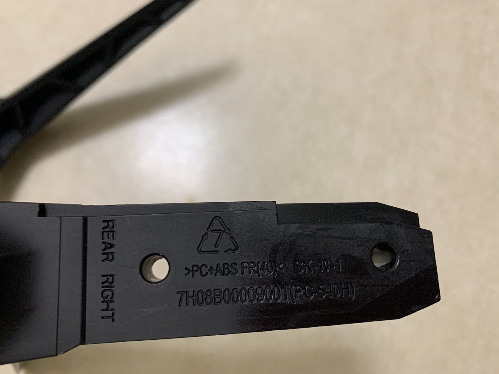 Vizio D50X-G9 / Stand for V505-G9 (No Screws)