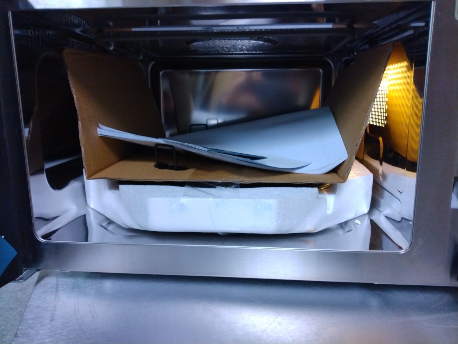 Impecca 1.2 Cu. Ft. 3-In-1 Multi Function Oven (Convection, Microwave, Grill)