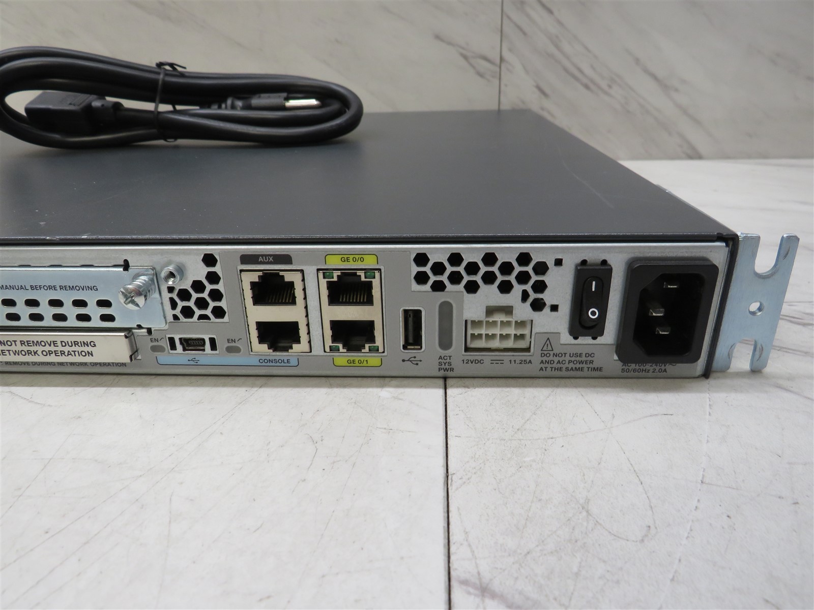 Cisco VG310 24-Port FXS Analog Voice Over IP Gateway w/ Power Cord