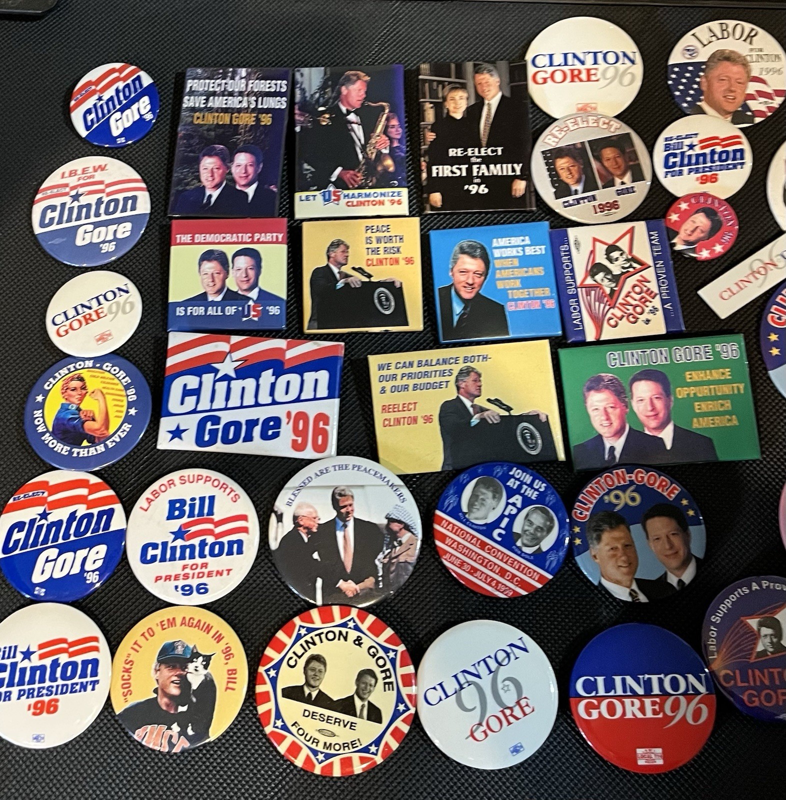 51 Pinbacks BILL CLINTON President Pins Buttons Political Gore Hillary 90's