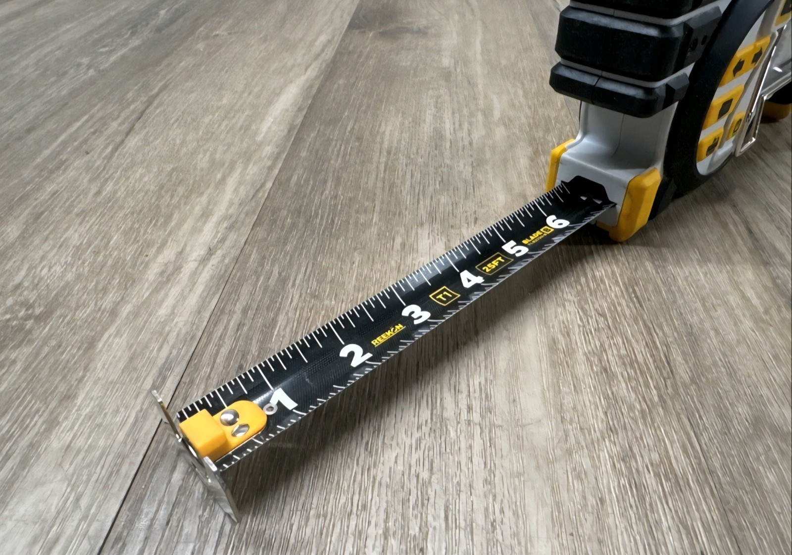 Reekon T1 Tomahawk digital tape measure