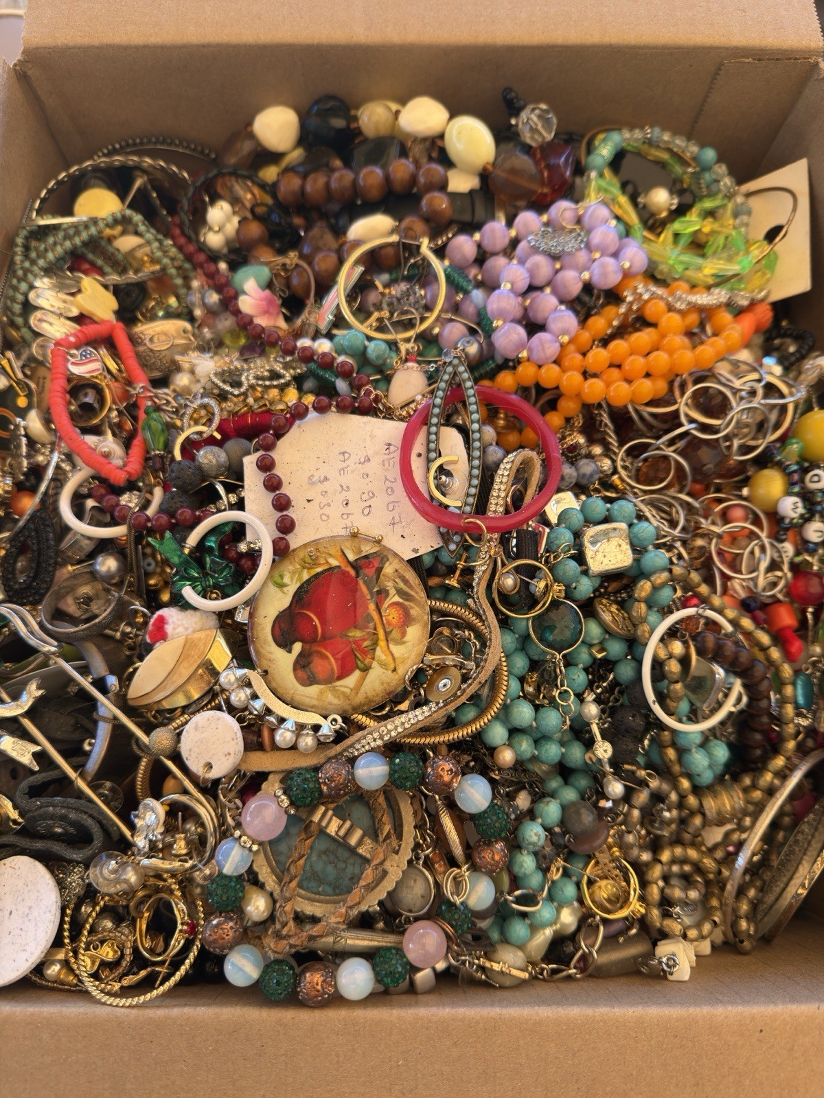 MIXED JEWELRY LOT CRAFT REPAIR, RESELL, REPURPOSE, VINTAGE TO NOW! 20 POUNDS