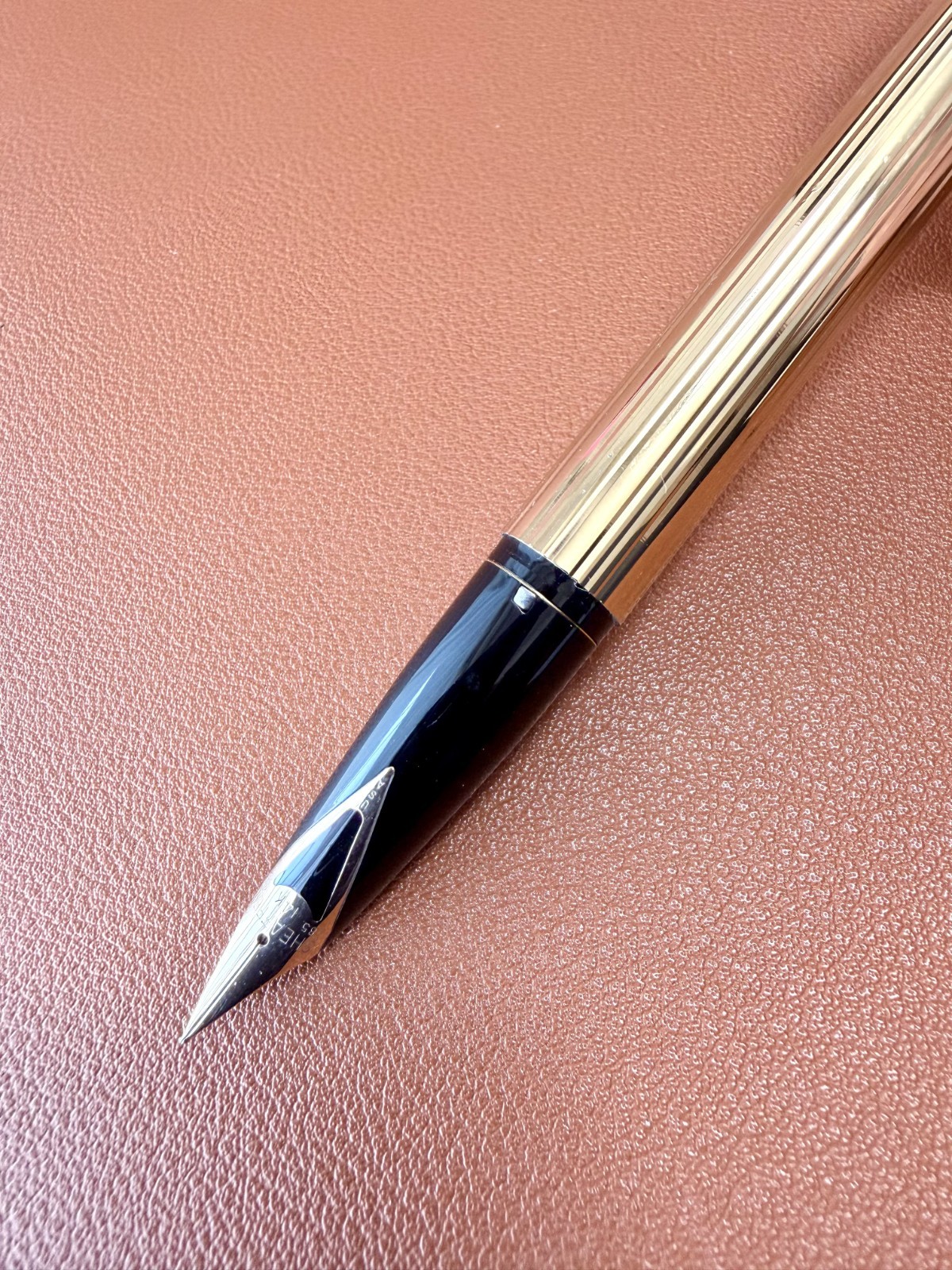 Sheaffer Imperial 440 Gold Electroplated Fountain Pen 14K Inlaid Nib Vintage