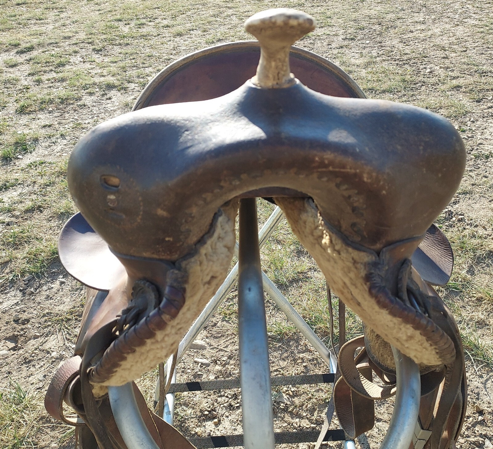 Vintage Whitney Maker Saratoga Wyo. - 14" Saddle - Heiser Fender