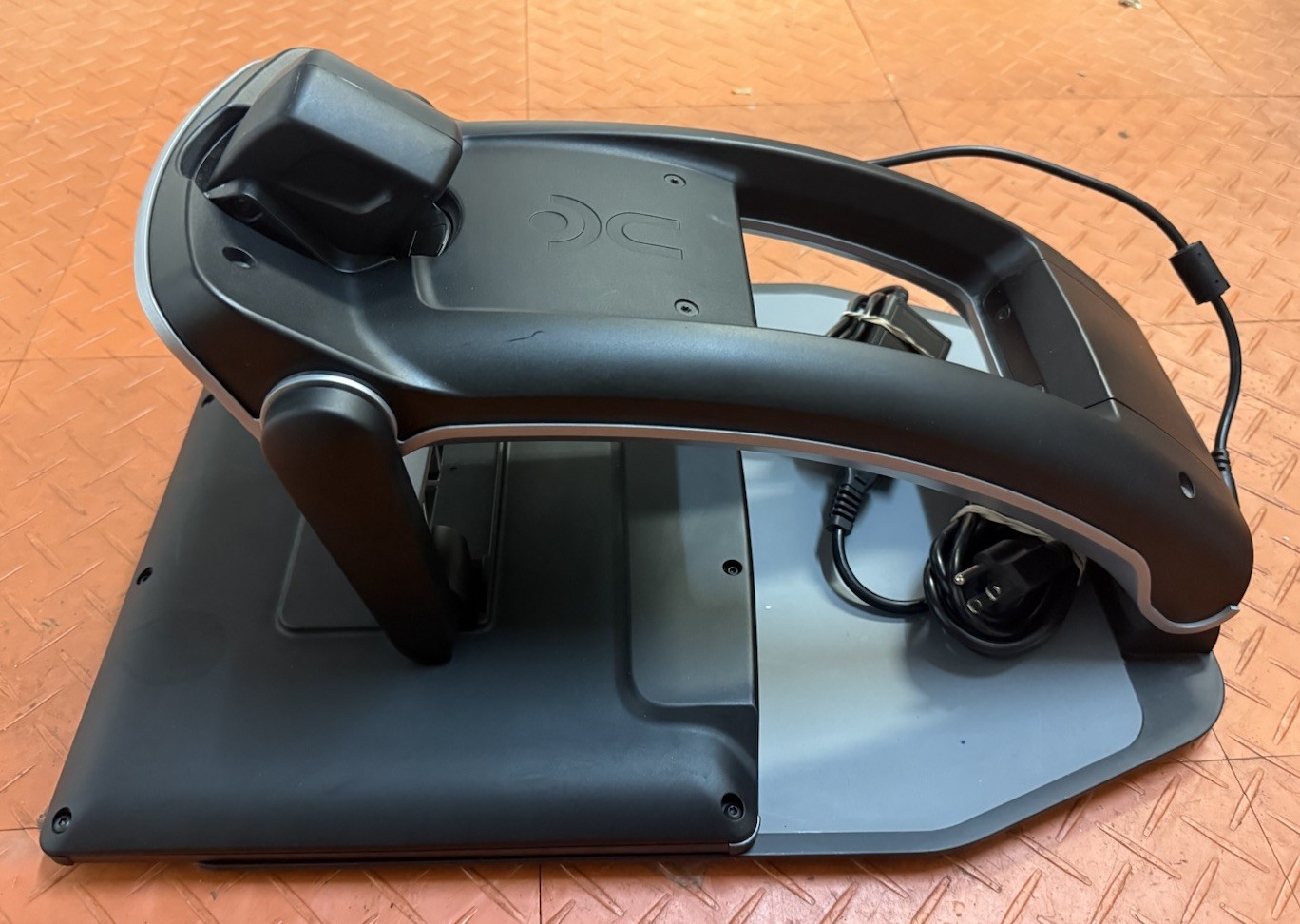 Humanware Reveal 16 Full HD Digital Video Magnifier With Rolling Case