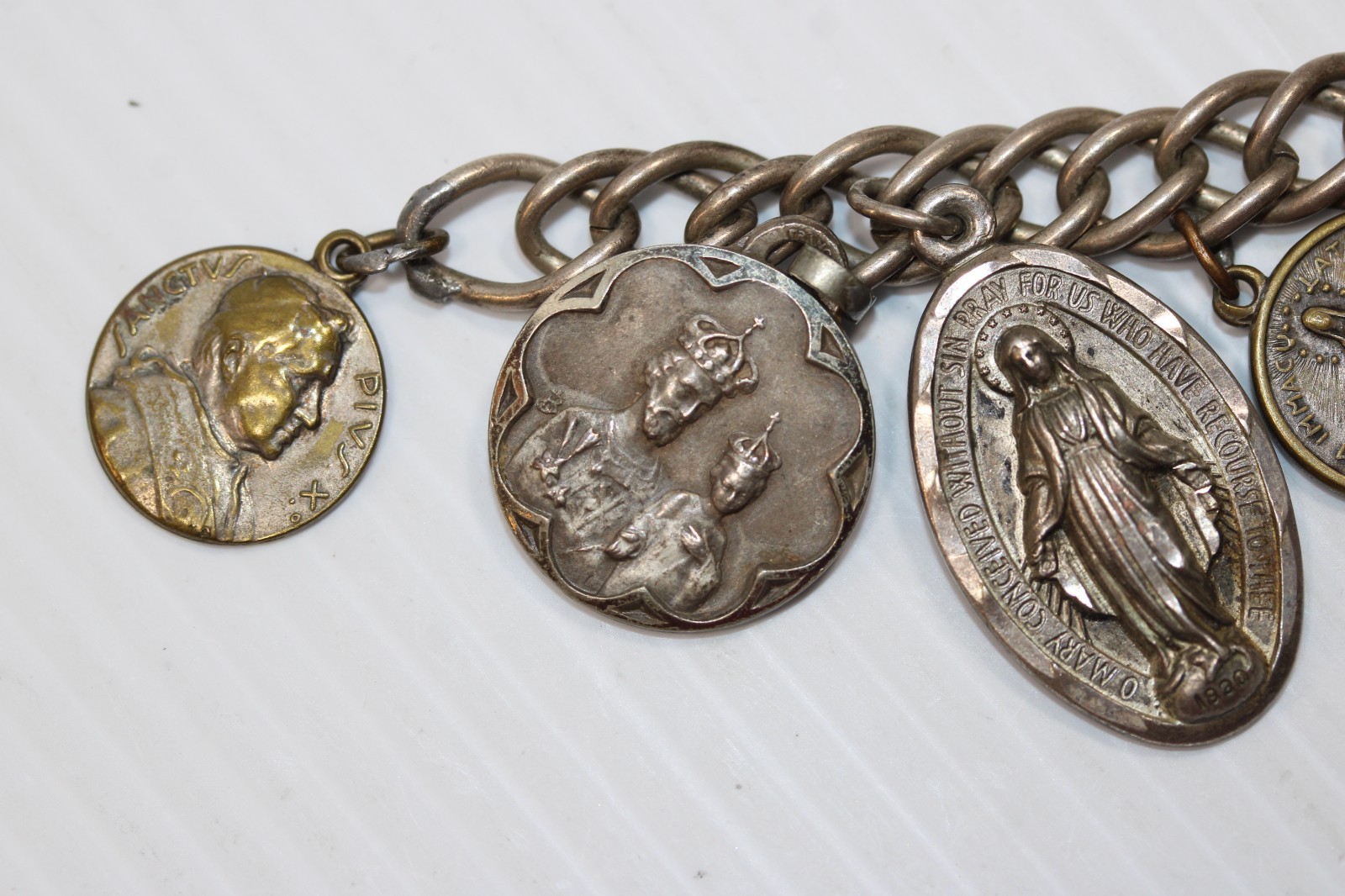 Vintage Sterling Silver Saint Charm Bracelet featuring 13 Medals 60g #450