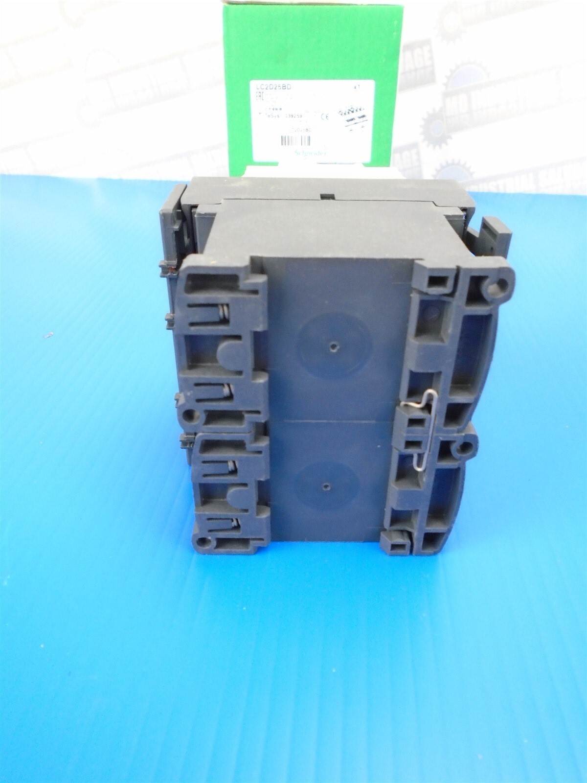 Schneider TeSys - LC2D25BD - 24V REVERSING CONTACTOR - 120-480V - 40A - 2-15 HP