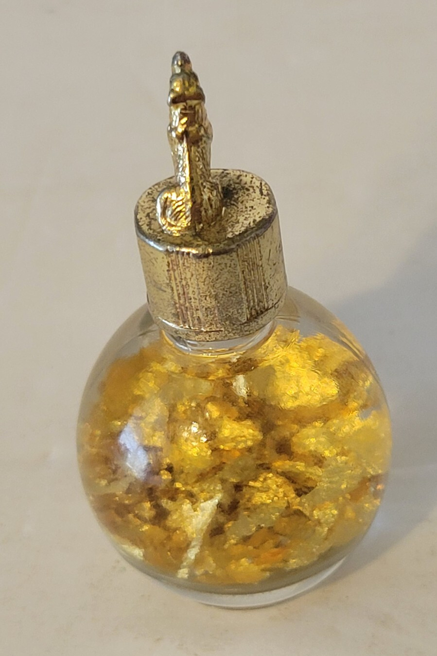 Souvenir Genuine Gold Flakes In Miners Assay Bottle Wolf Top