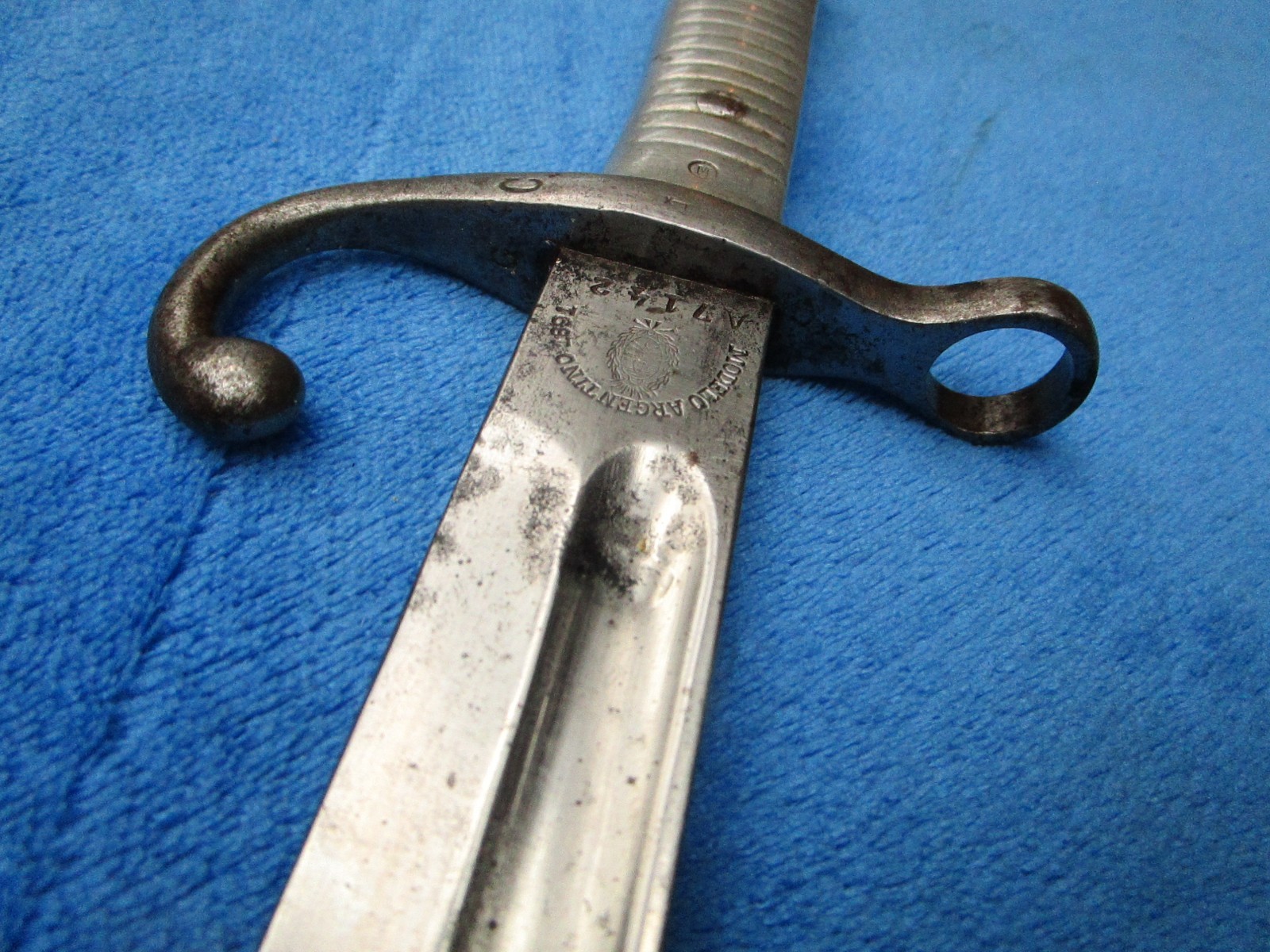 ORIGINAL ANTIQUE M1891 ARGENTINE MAUSER BAYONET AND MATCHING SCABBARD MAKER WKC