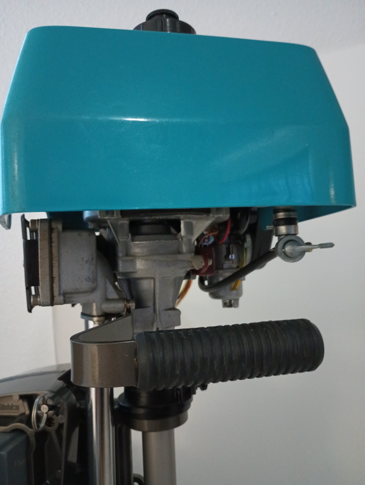 2.7hp cruise n carry outboard